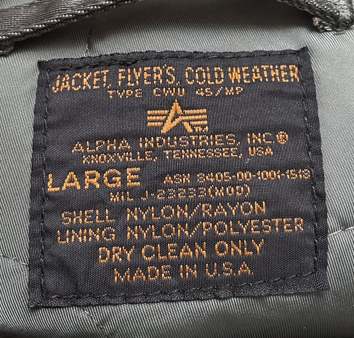 Alpha Industries × Vintage Vintage Alpha Industries CWU 45P Bomber Jacket 1990s Size US L / EU 52-54 / 3 - 9 Thumbnail