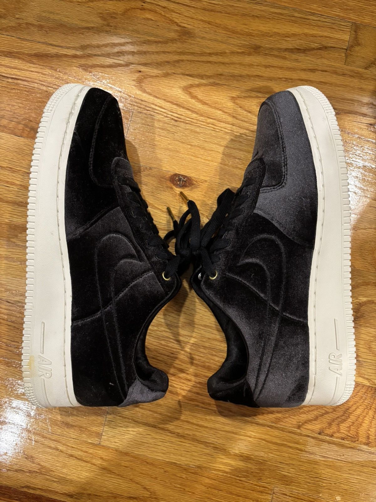 Nike Nike Air Force 1 Low Premium 3 “Velour Black” Size US 9.5 / EU 42-43 - 1 Thumbnail