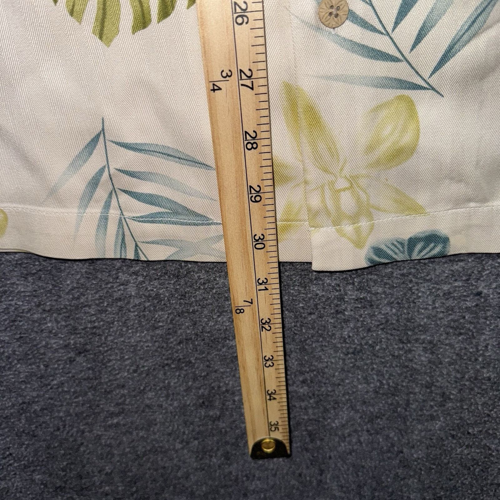 Tommy Bahama Tommy Bahama Men's silk Hawaiian palm leaf camp shirt Sz L Size US L / EU 52-54 / 3 - 6 Thumbnail