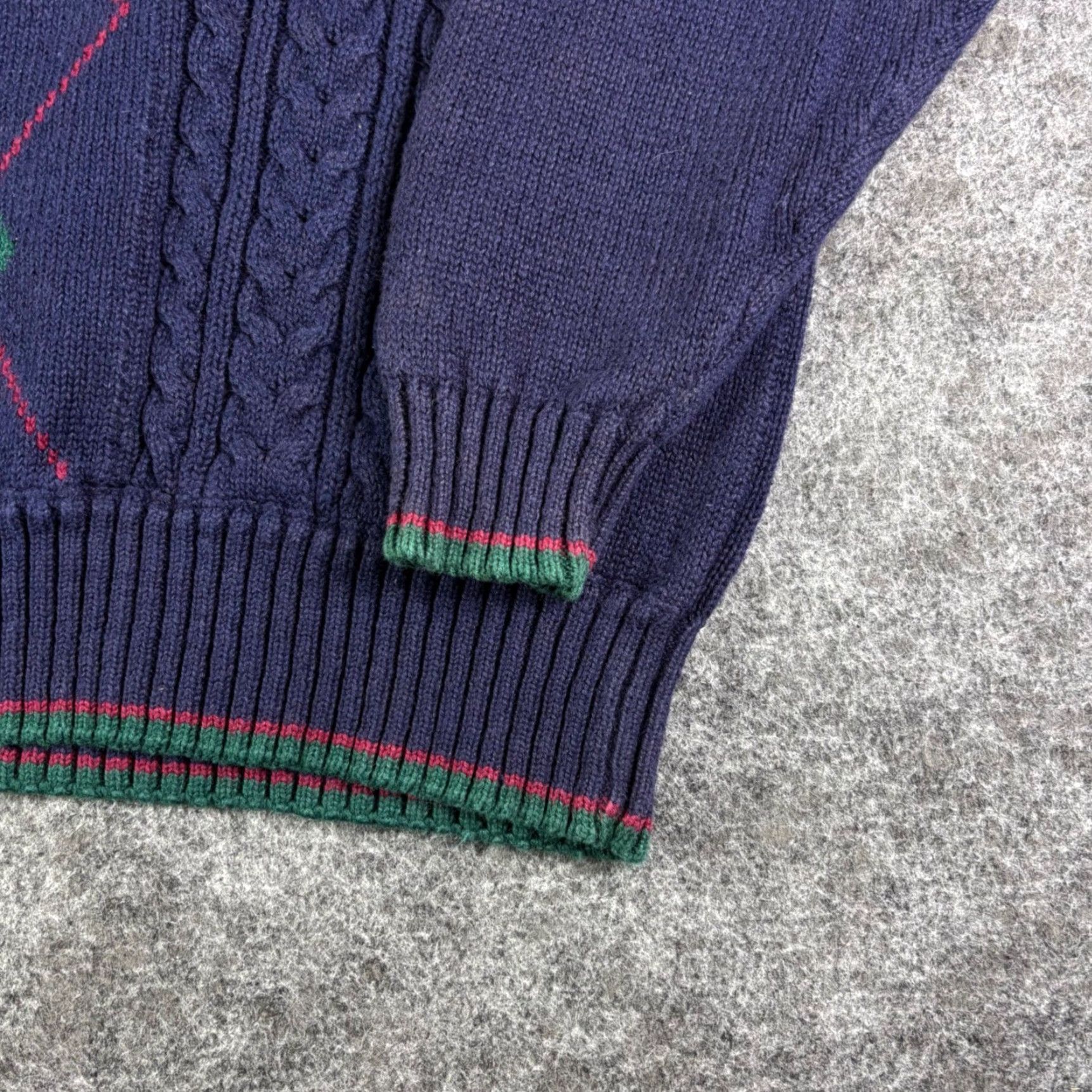 Jantzen VINTAGE Jantzen Classics Mens Sweater Knit Argyle Cable-V-Neck Pullover Navy Blue 90s Casual Regular M Boy? Size US M / EU 48-50 / 2 - 6 Thumbnail