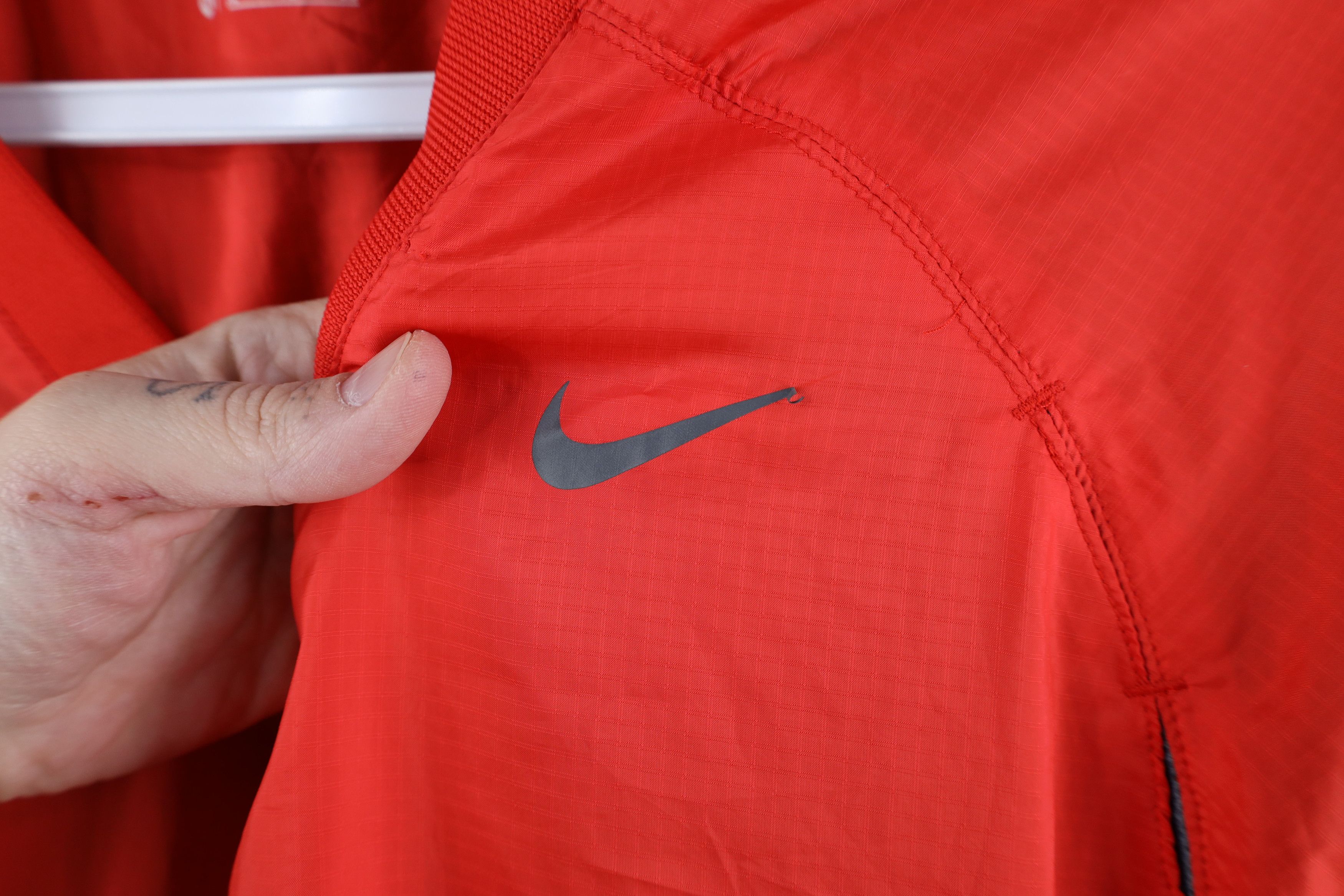 Nike × Vintage Nike Golf Mini Swoosh Lightweight Windbreaker Jacket Red Size US XL / EU 56 / 4 - 4 Thumbnail