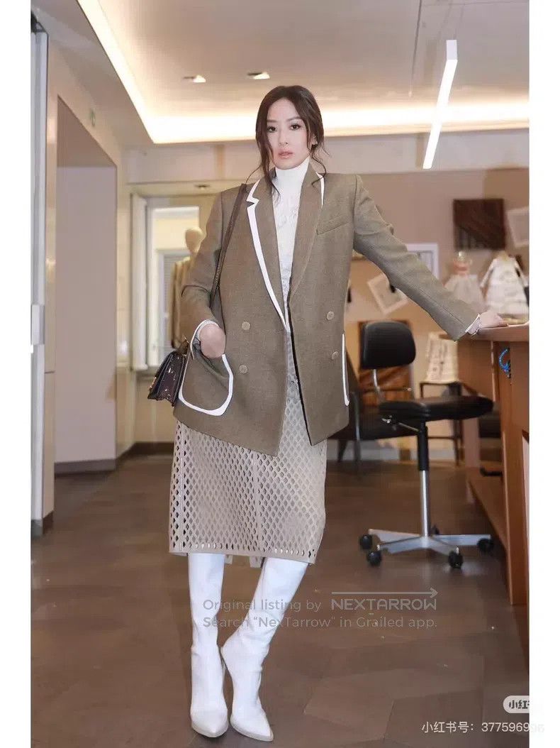 Fendi Fendi Khaki notch lapel blazer + half skirt Size XS / US 0-2 / IT 36-38 - 5 Thumbnail