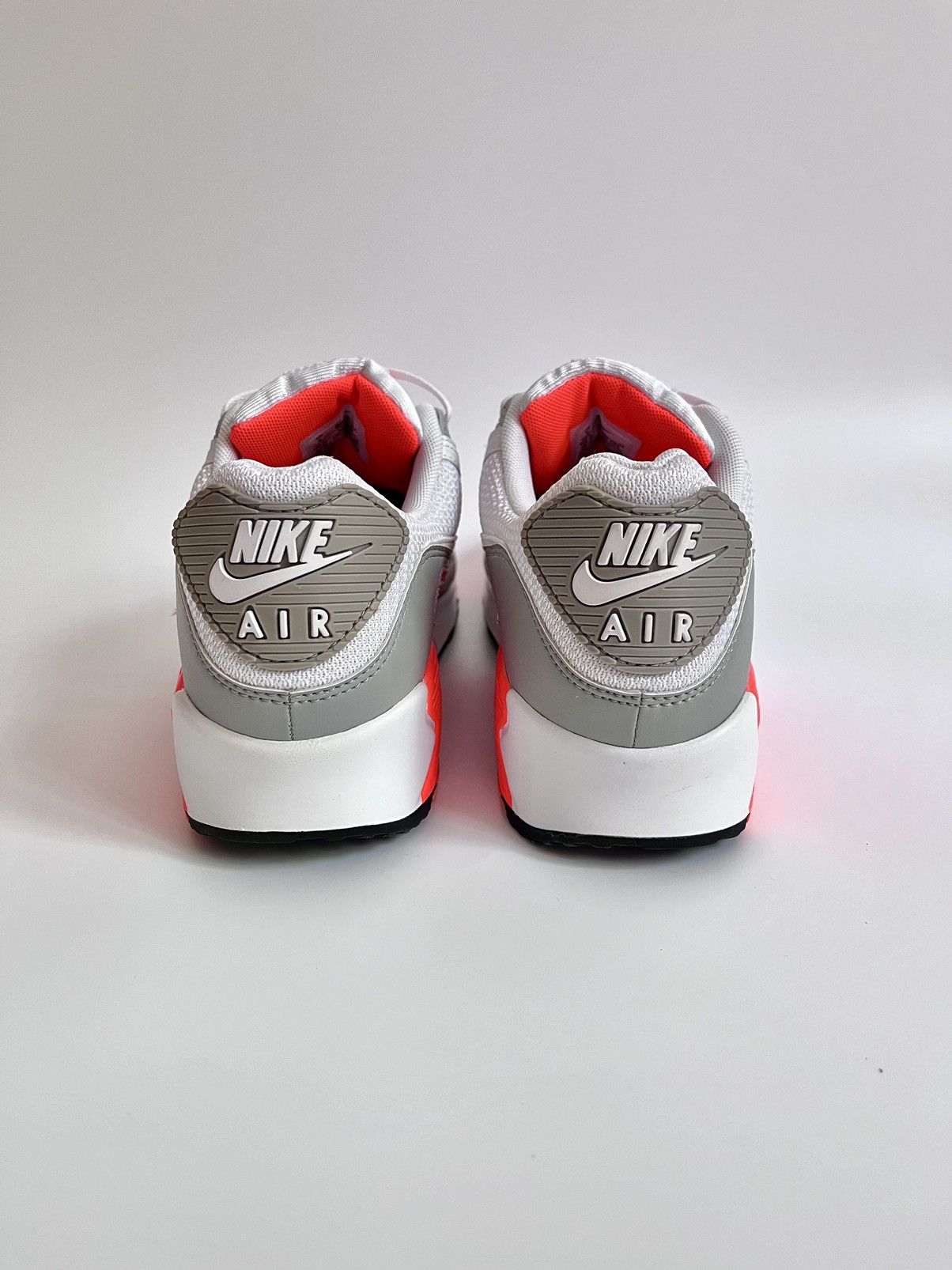 Nike Nike Air Max 90 “Hyper Orange” Size US 9 / EU 42 - 5 Thumbnail