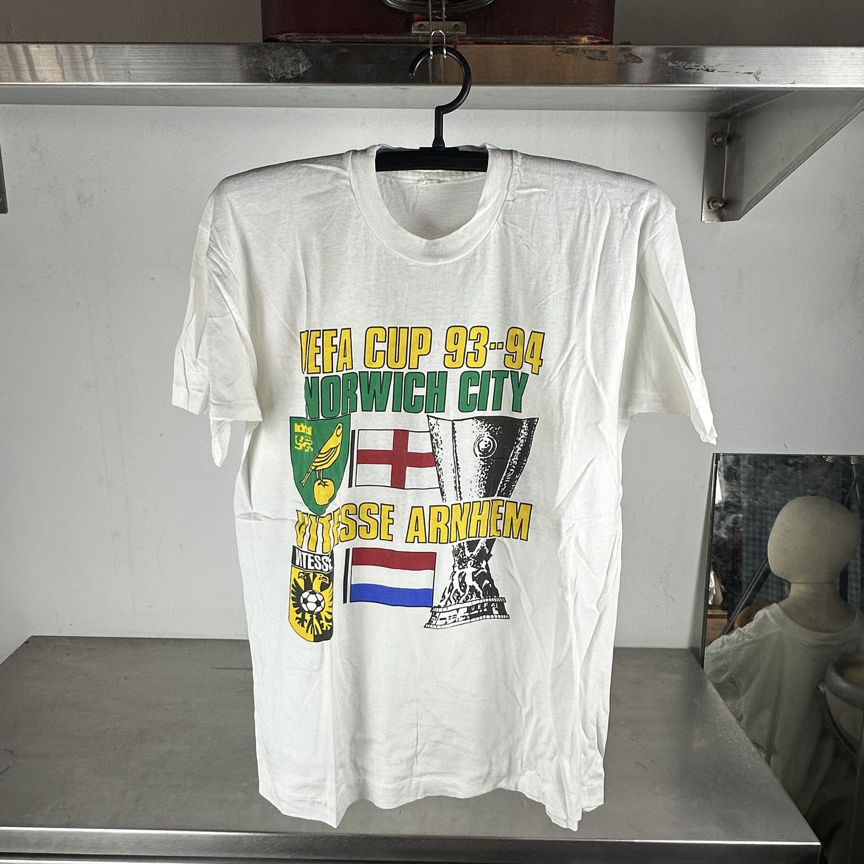 Vintage 1993-94 Soccer UEFA Cup Norwich City VS Vitesse T-shirt Size US M / EU 48-50 / 2 - 1 Thumbnail