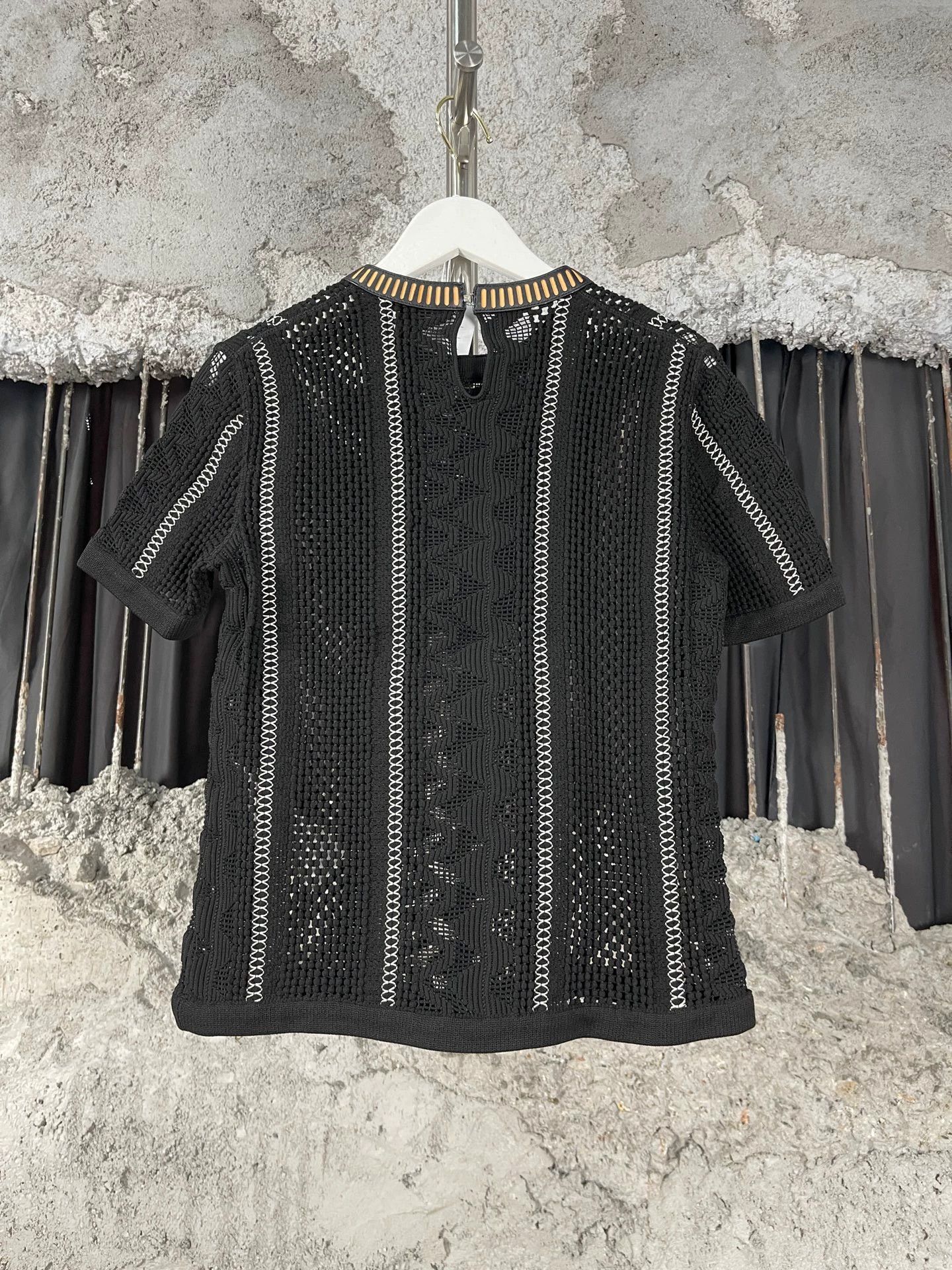 Louis Vuitton LV Leather Collar Cutout Short Sleeve S New Size S / US 4 / IT 40 - 2 Thumbnail