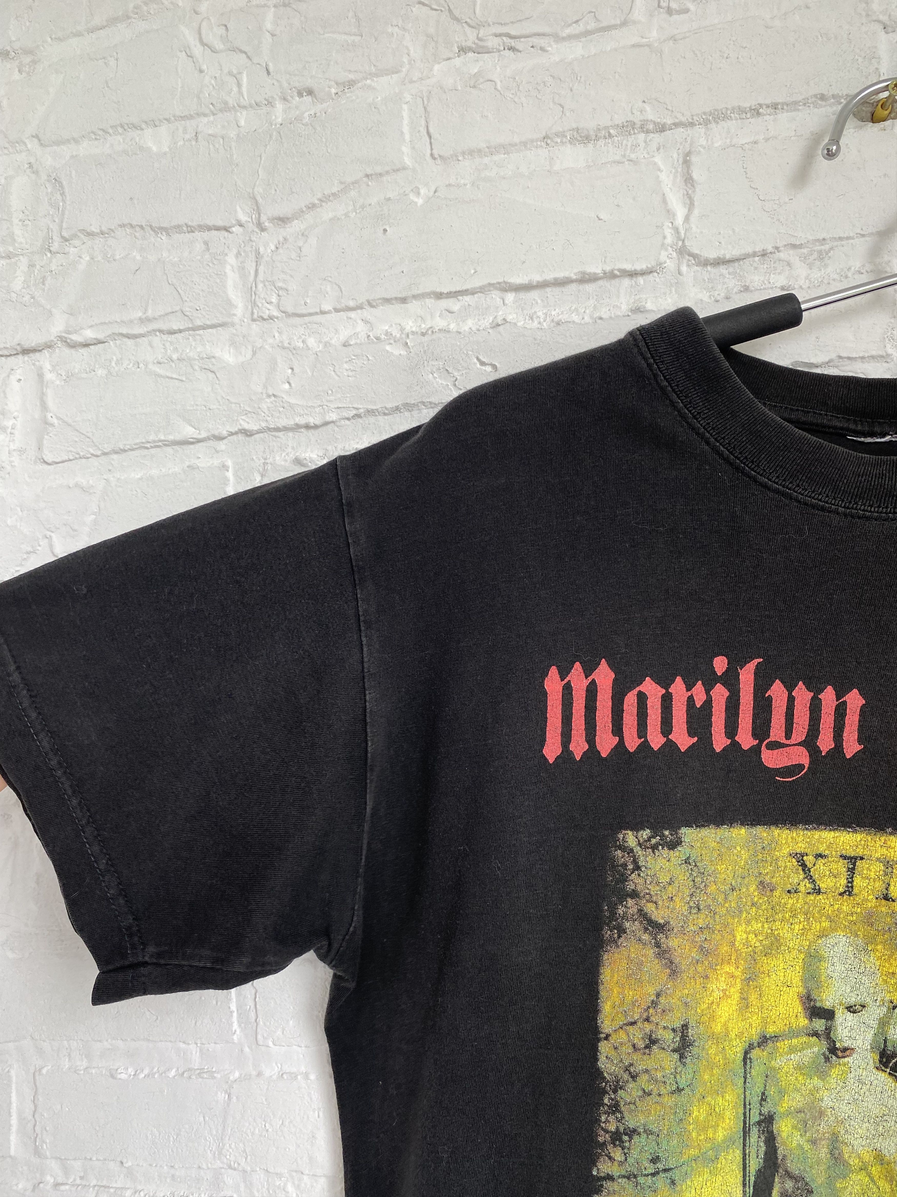 Band Tees Vintage 2000 Marilyn Manson Holy Wood Hierophant Tarot Size US M / EU 48-50 / 2 - 5 Thumbnail