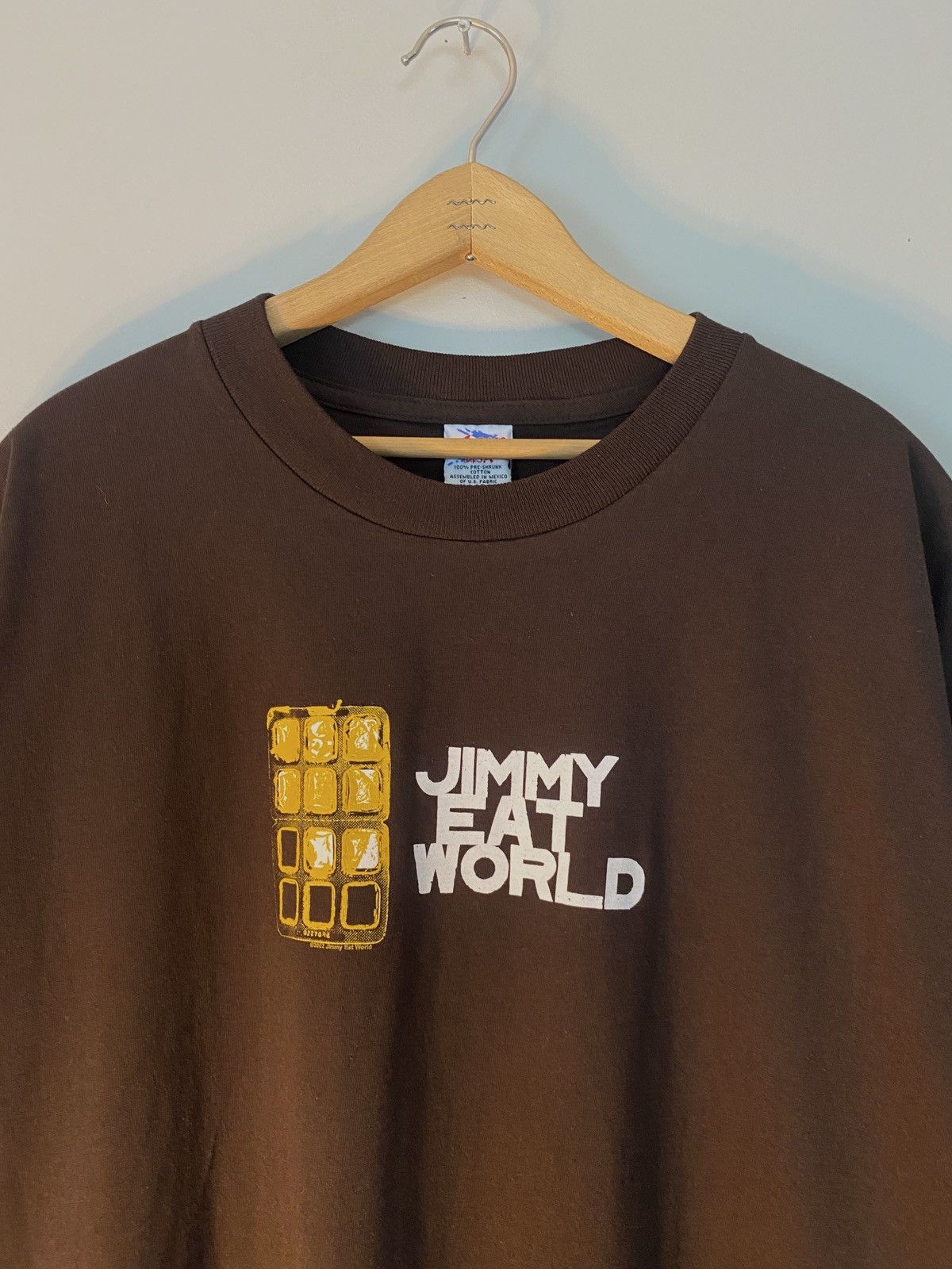 Vintage vintage jimmy eat world tee Size US XL / EU 56 / 4 - 1 Thumbnail