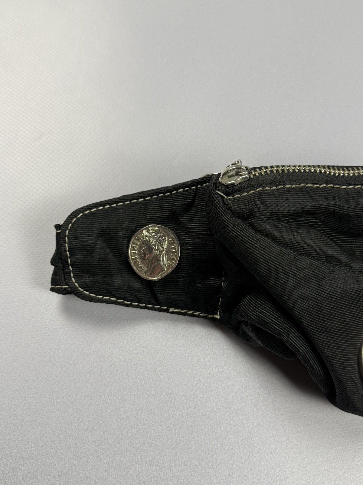 Vintage Vintage Kipling Metal Logo Waist Bag Size ONE SIZE - 5 Thumbnail