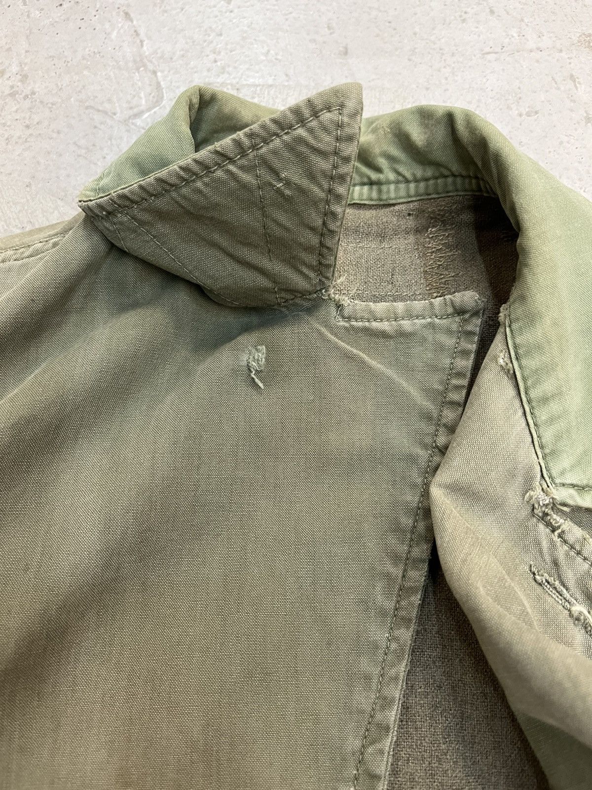 Vintage Perfect sun faded and Distressed 40s US NAVY N4 jacket Size US L / EU 52-54 / 3 - 10 Thumbnail