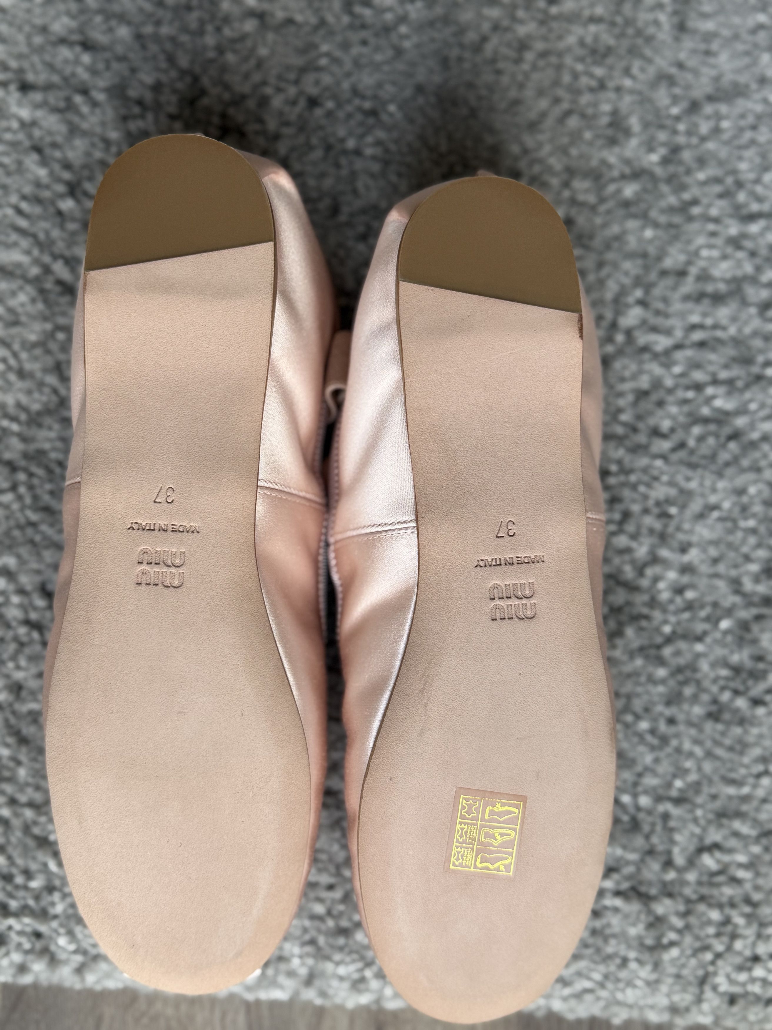 Miu Miu Brand New Miu Miu Satin Ballet Flats AW2022 Size US 7 / IT 37 - 3 Thumbnail