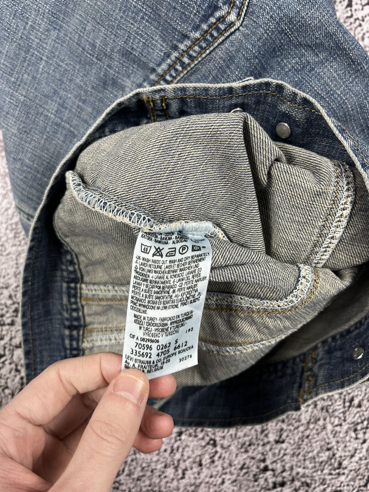 Levi's Vintage Y2K Levi’s denim jacket streetwear grunge size S Size S / US 4 / IT 40 - 7 Thumbnail