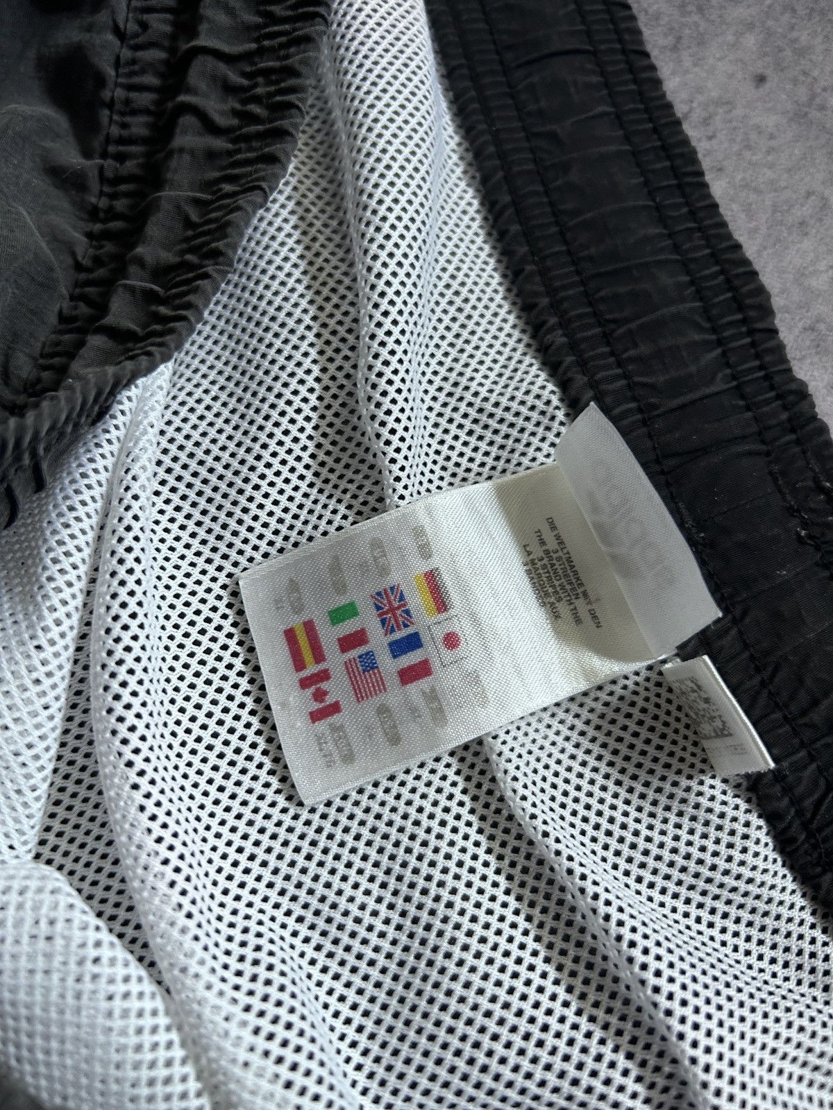 Adidas × Vintage Vintage Adidas Washed black nylons shorts mens Size US 34 / EU 50 - 4 Thumbnail