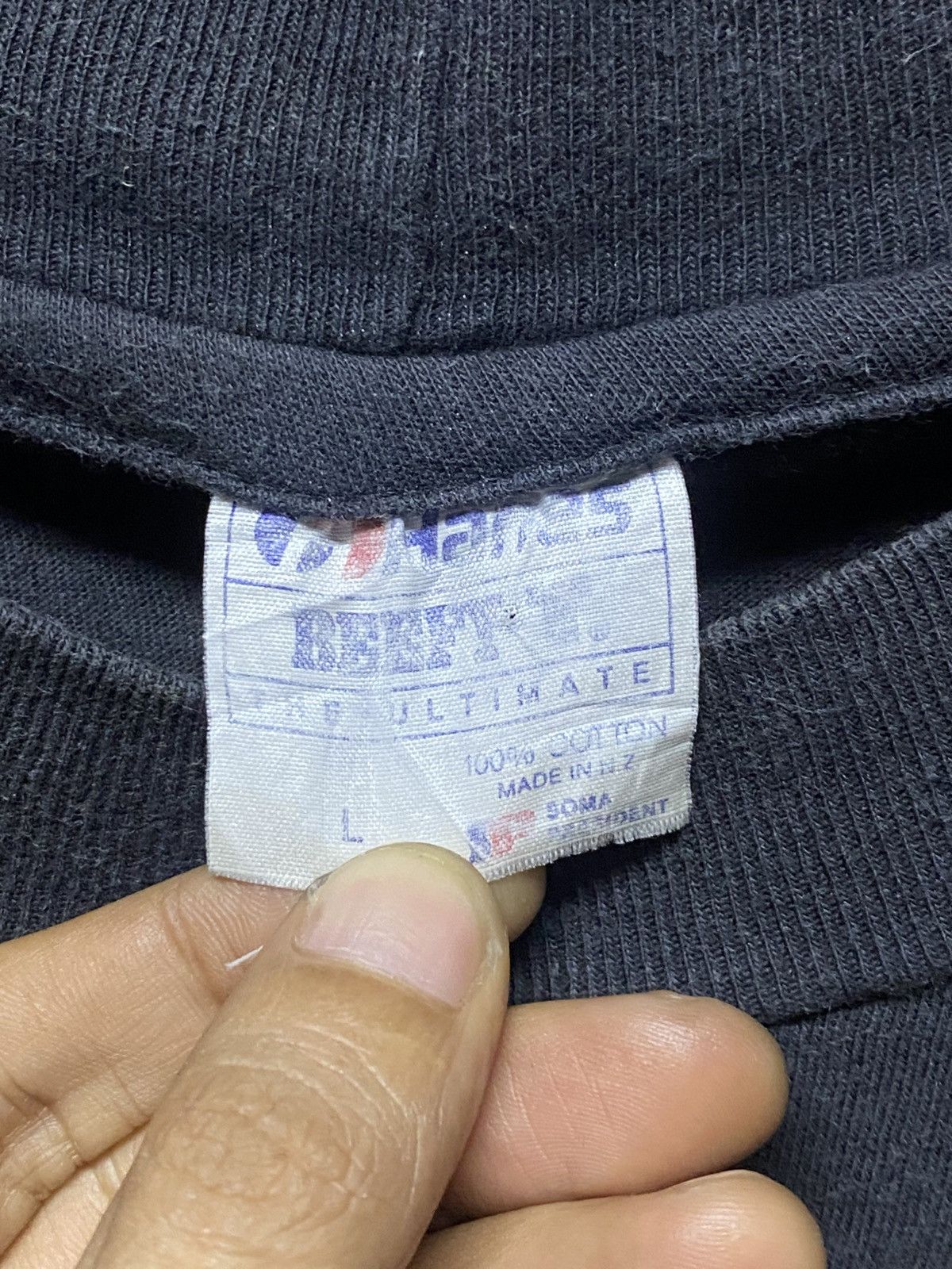 Vintage ❗️SALE❗️Vintage 90s Queenstown NZ Single Stitch Tee Size US L / EU 52-54 / 3 - 6 Thumbnail