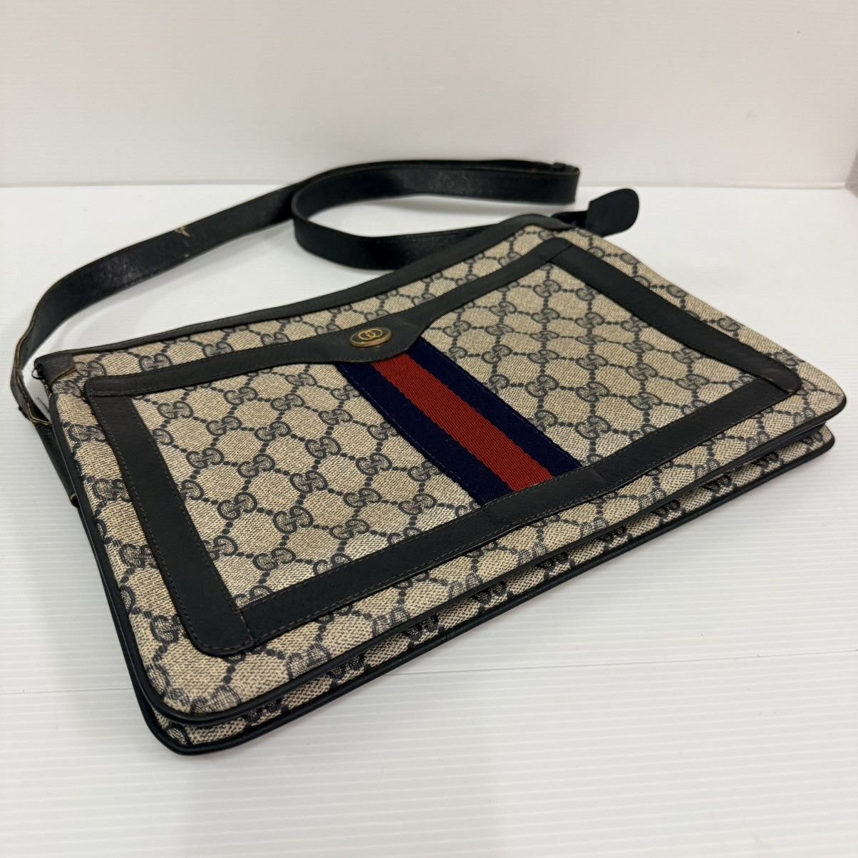 Gucci Gucci Monogram Vintage Shoulder Bag Size ONE SIZE - 4 Thumbnail