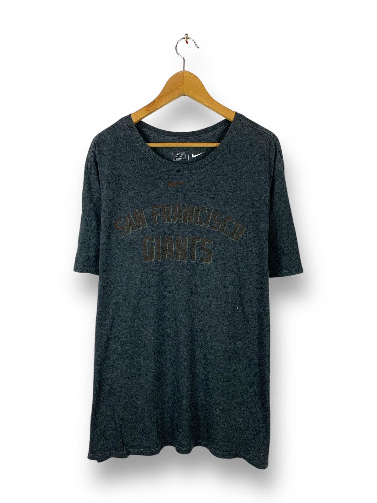 MLB × Nike Steals! Nike San Fransisco Giants MLB Tee Center Swoosh Size US XXL / EU 58 / 5 - 1 Thumbnail