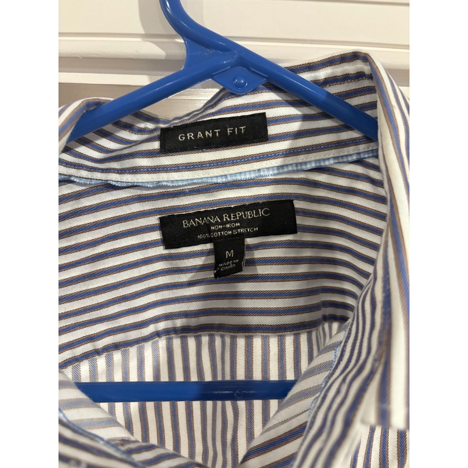 Banana Republic Banana Republic Men’s Button-Down Shirt – Size M Size US M / EU 48-50 / 2 - 4 Thumbnail