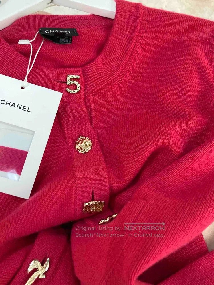 Chanel Chanel 22b Berry Colour Multi-Element Buckle Knitted Cardi Size XS / US 0-2 / IT 36-38 - 7 Thumbnail