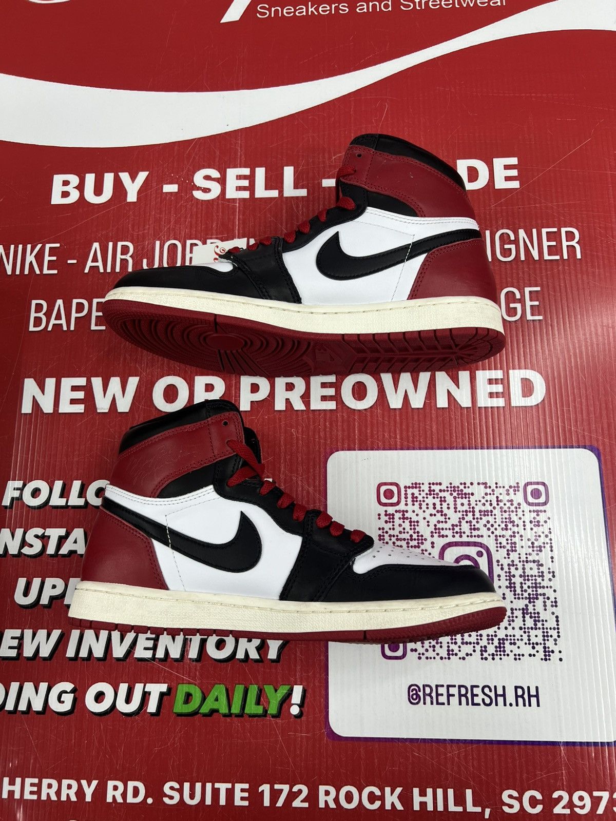 Jordan Brand Air Jordan 1 Black Toe Reimagined Size 8 Size US 8 / EU 41 - 3 Thumbnail