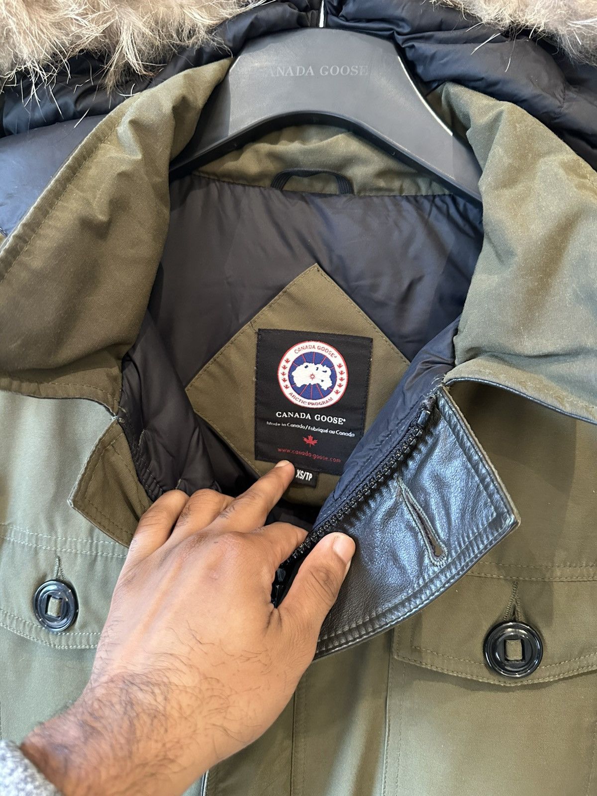 Canada Goose CANADA GOOSE Banff Parka Size US XS / EU 42 / 0 - 6 Thumbnail