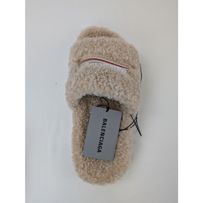 Balenciaga o1rshd1 Fake Furry Slide Slipper in Beige / White / Red Size US 11 / EU 44 - 16 Thumbnail
