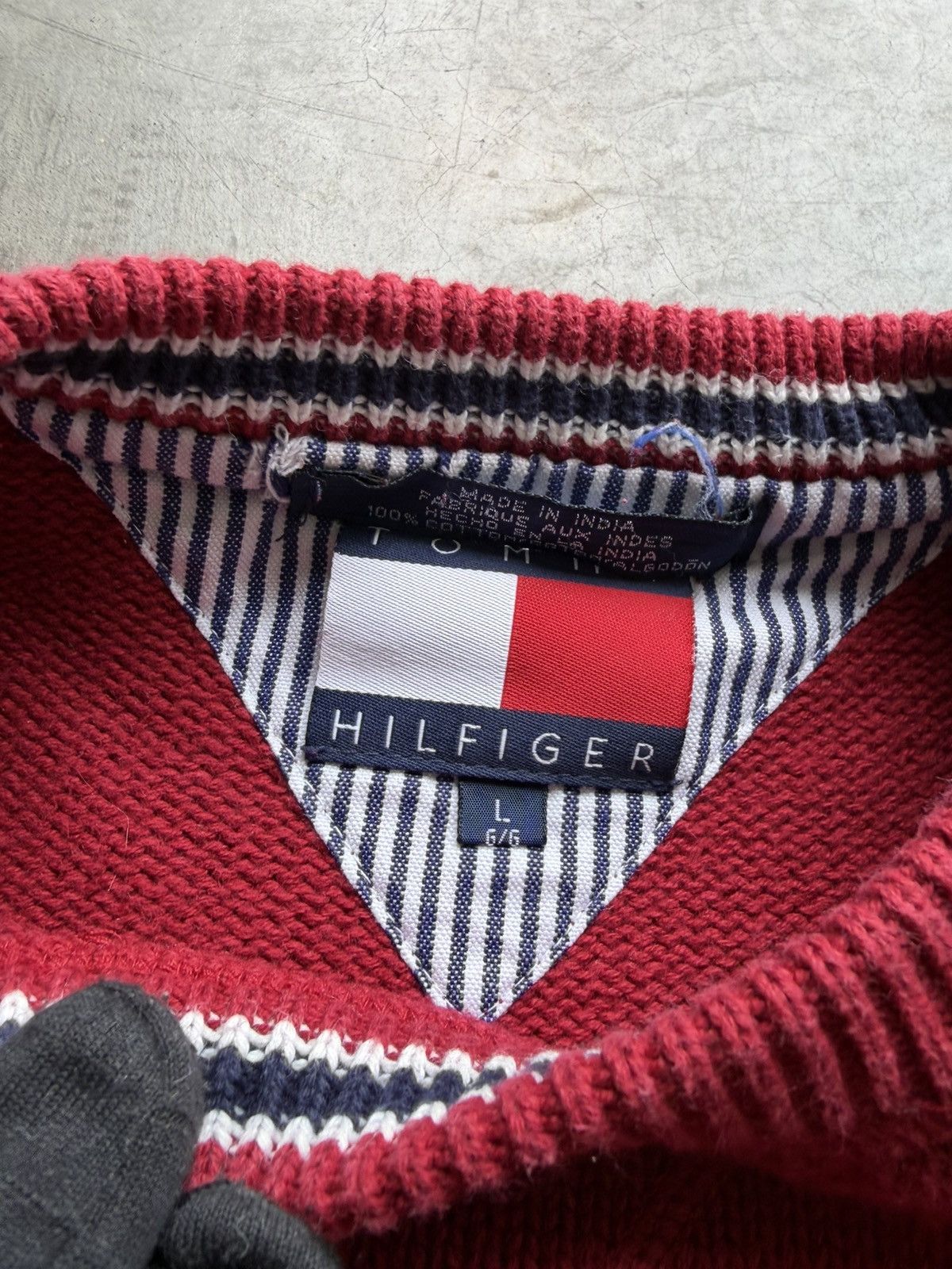 Tommy Hilfiger Tommy Hilfiger Vintage Red Chunky Cotton Sweater 1990s Size US L / EU 52-54 / 3 - 3 Thumbnail