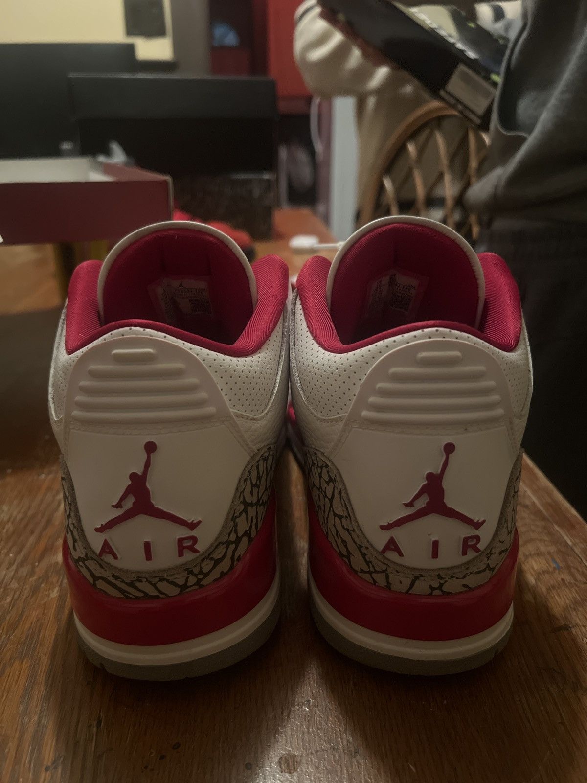 Jordan Brand Jordan three Cardinal reds Size US 10 / EU 43 - 6 Thumbnail