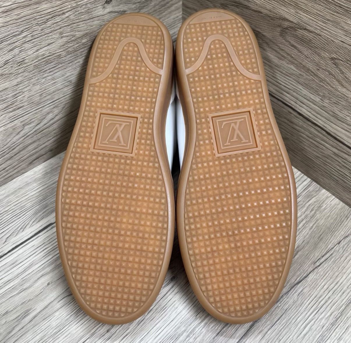 Louis Vuitton Louis Vuitton Frontrow White & Grey Trainer Sneakers J41 Size US 8 / IT 38 - 6 Thumbnail