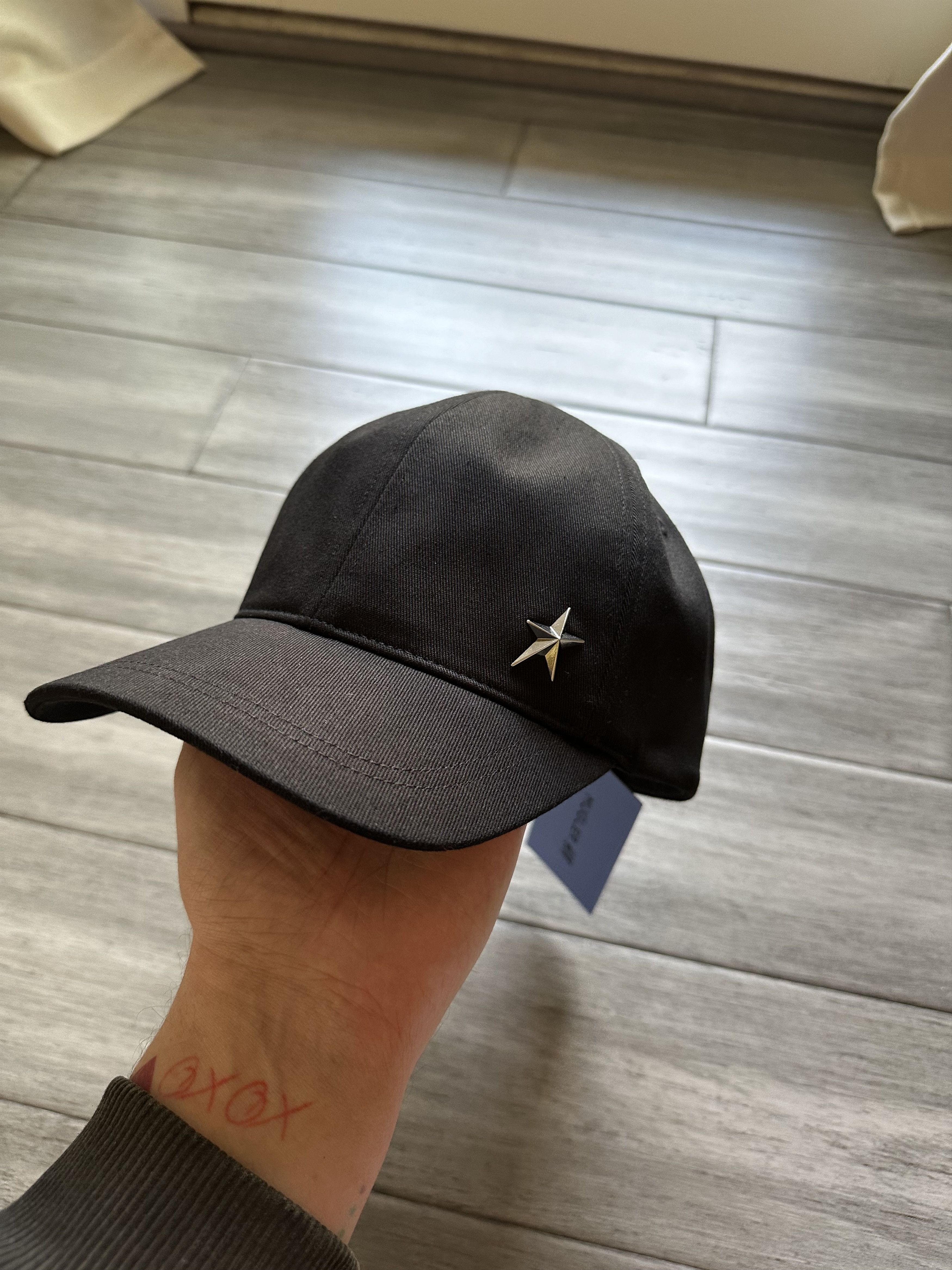 H&M × Thierry Mugler Thierry Mugler x H&M Baseball Cap  display picture 3