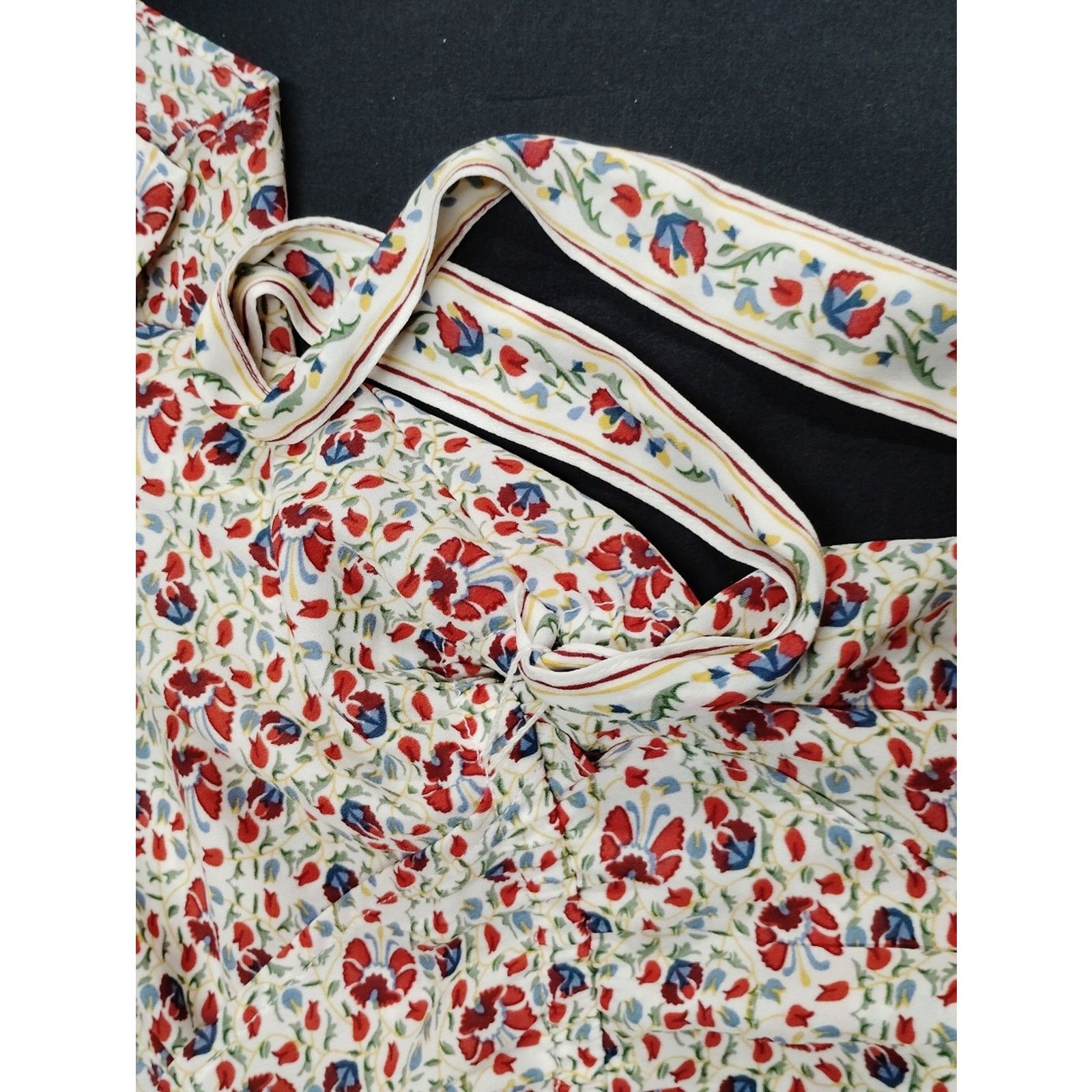 MAX&Co. Max Studio Button Floral Tie-Waist Blouse in Cream and Red Size M / US 6-8 / IT 42-44 - 3 Thumbnail
