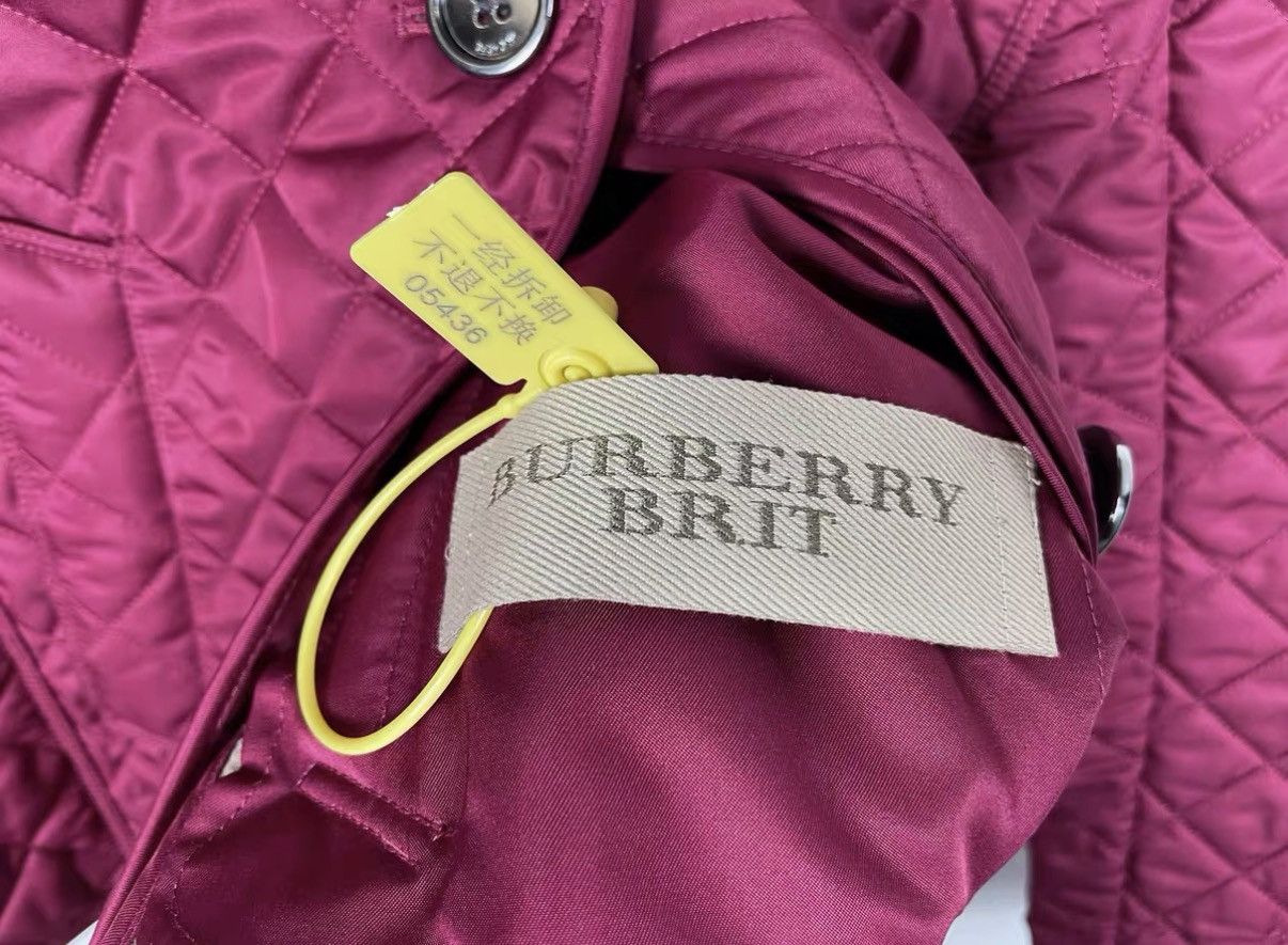 Burberry Burberry Quilted Diamond Padded Jacket with Check Lining J31 Size US S / EU 44-46 / 1 - 4 Thumbnail
