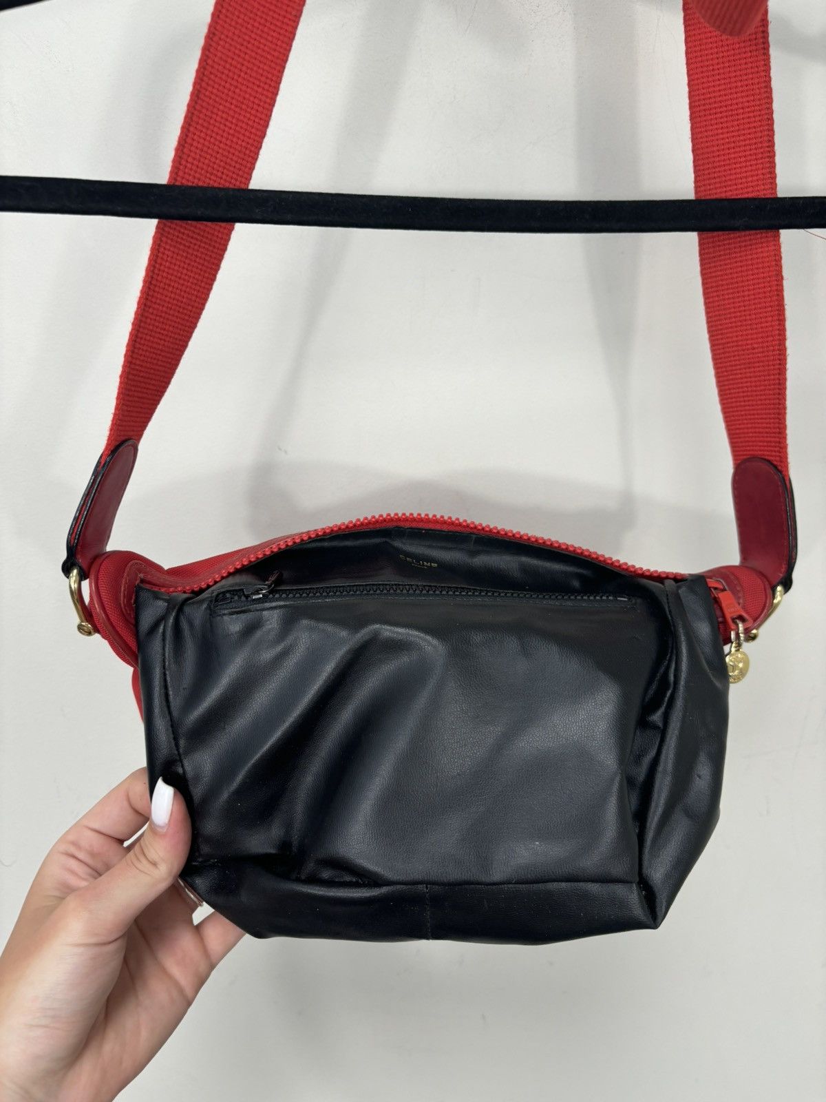 Celine Vintage Celine MO4 Red Fabric Minimalist Rare Shoulder Bag Size ONE SIZE - 15 Thumbnail