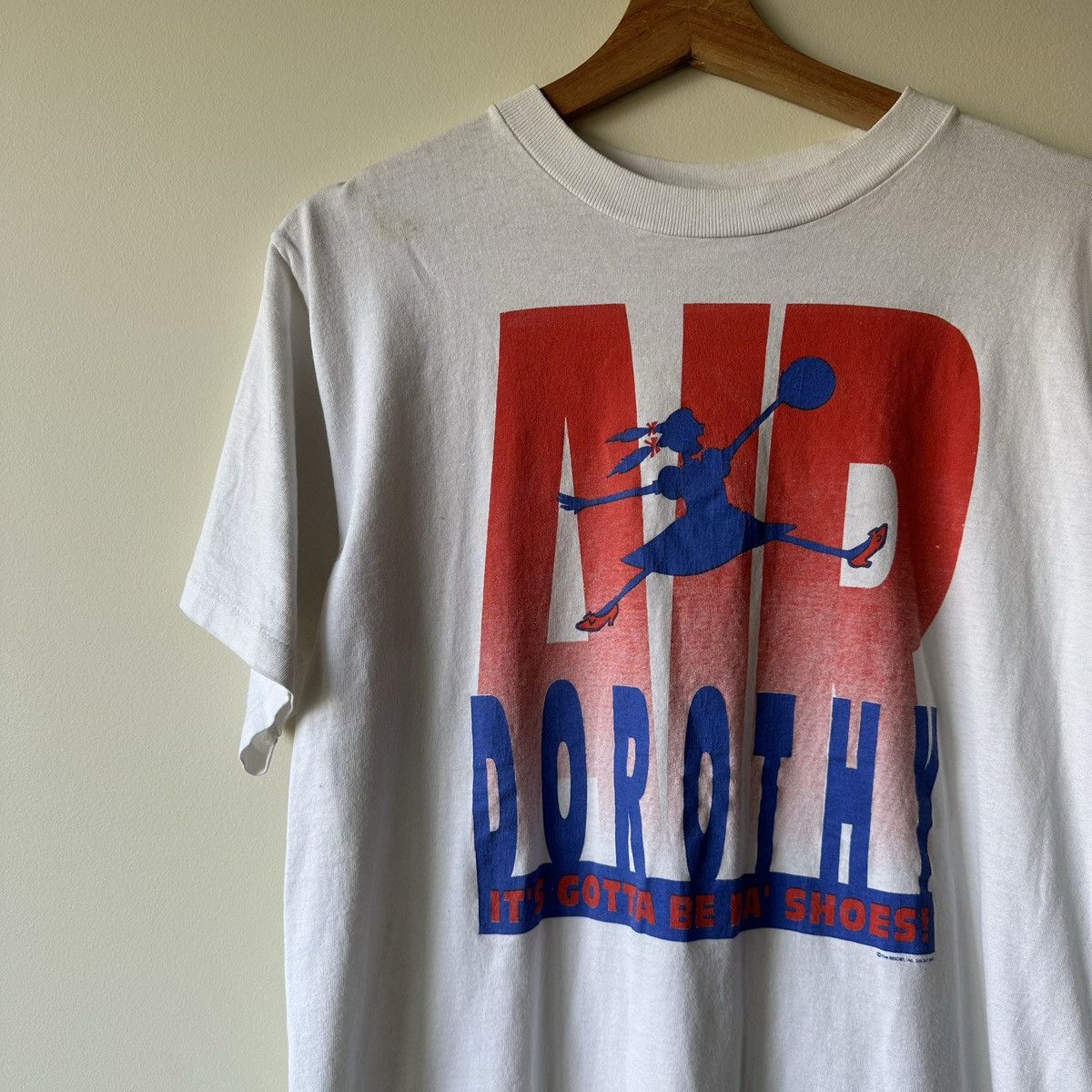 Vintage Vintage 90s Air Dorthy Wizard Of Oz Air Jordan Movie Shirt Size US L / EU 52-54 / 3 - 2 Thumbnail