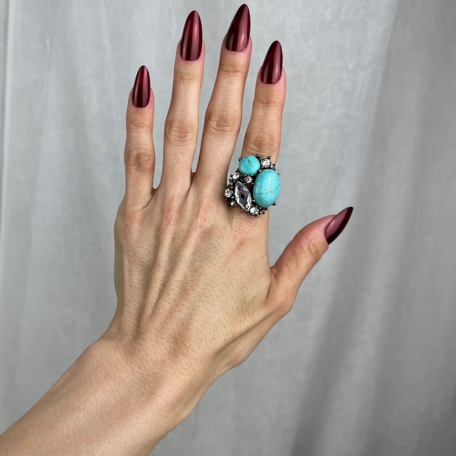 Urban Outfitters VTG Y2K Urban Outfitters Turquoise Howlite Ring Gold 6-6.5 Size ONE SIZE - 15 Thumbnail