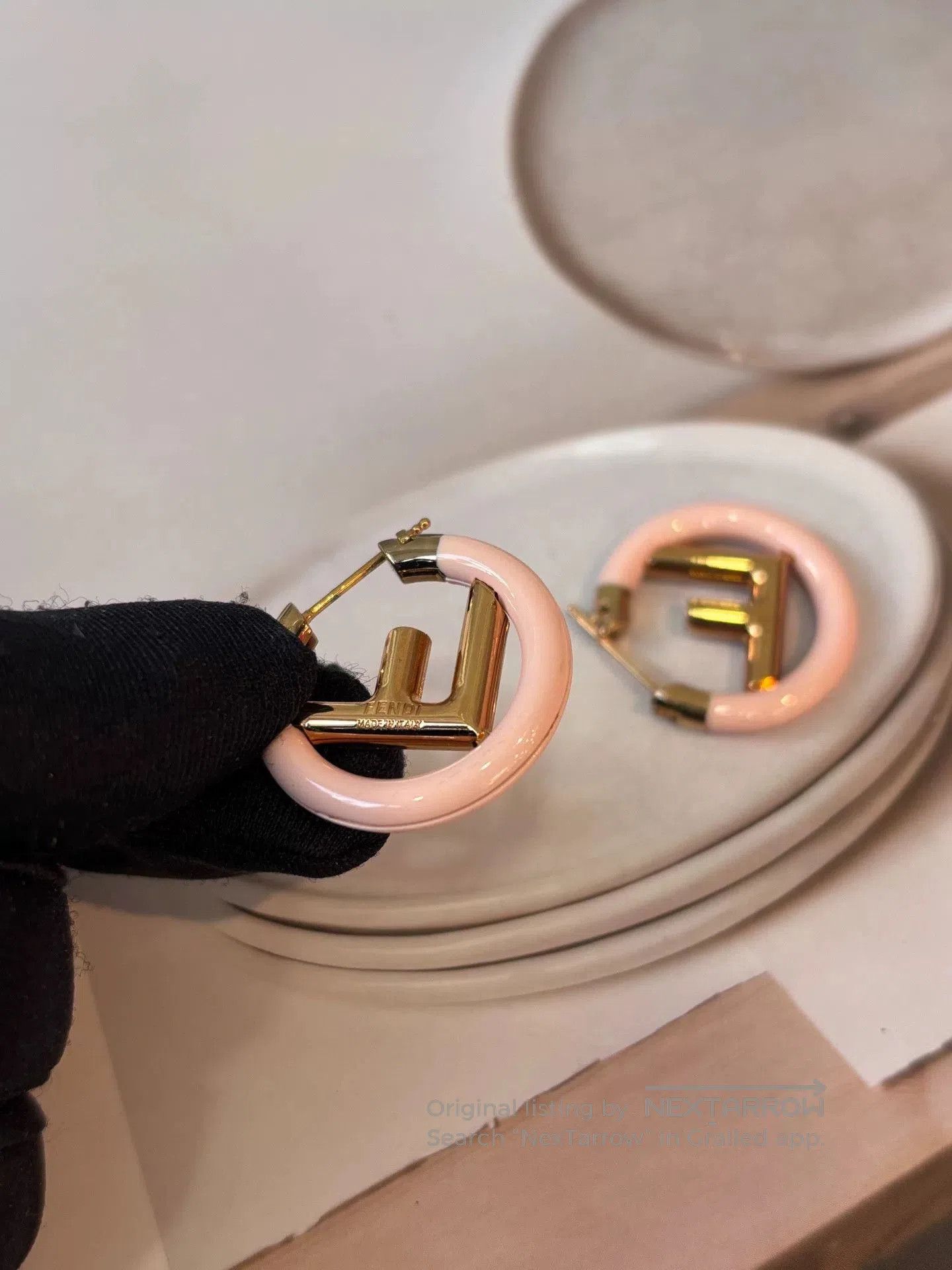 Fendi Fendi Enamel Pink F Circle Earrings. Size ONE SIZE - 2 Thumbnail