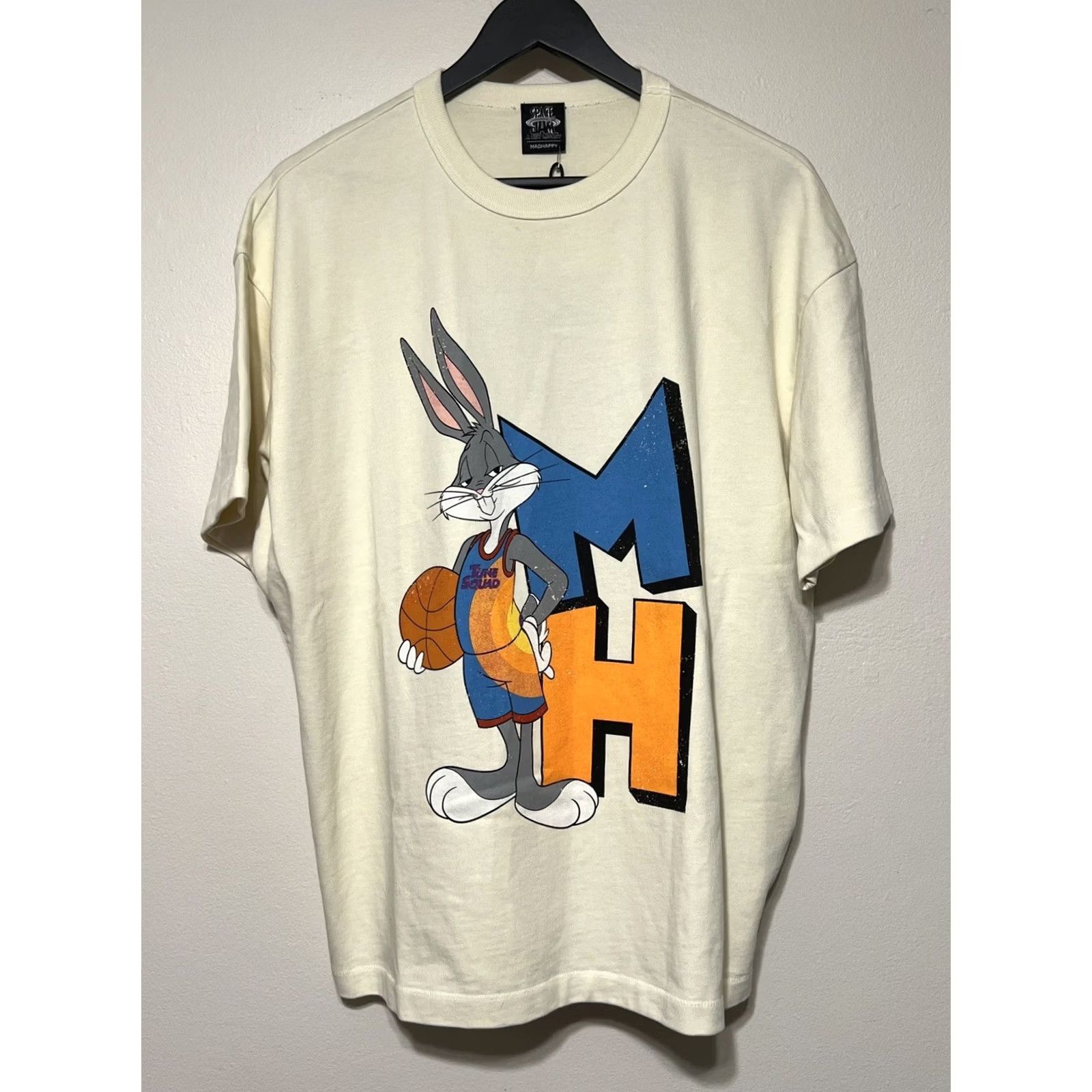 Madhappy Madhappy Space Jam Bugs Bunny T Shirt Mens M Ivory Streetwear NWT Size US M / EU 48-50 / 2 - 2 Thumbnail