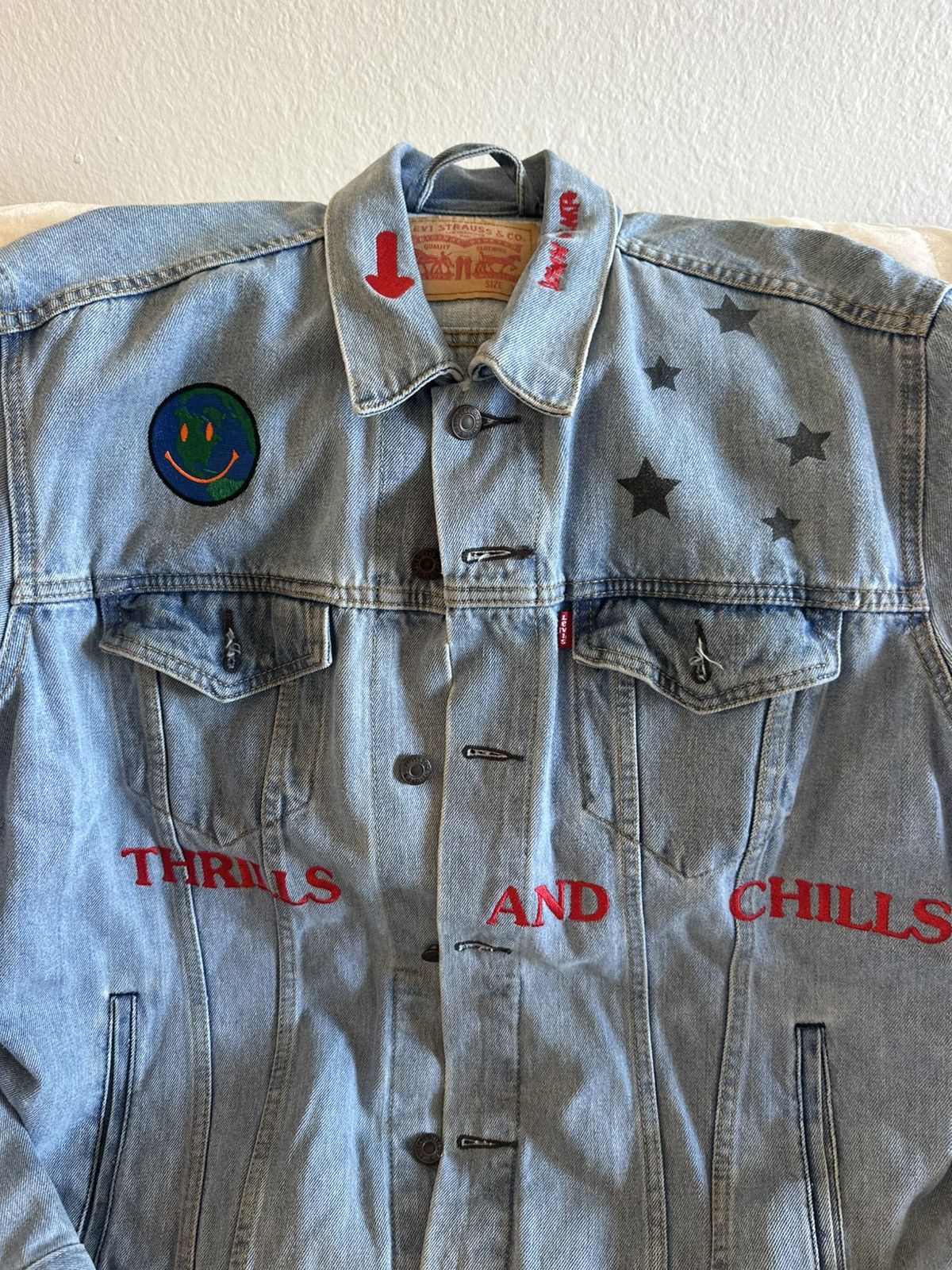 Travis Scott Travis Scott Astroworld Levi’s Denim Jacket All Over Print Size US XL / EU 56 / 4 - 9 Thumbnail
