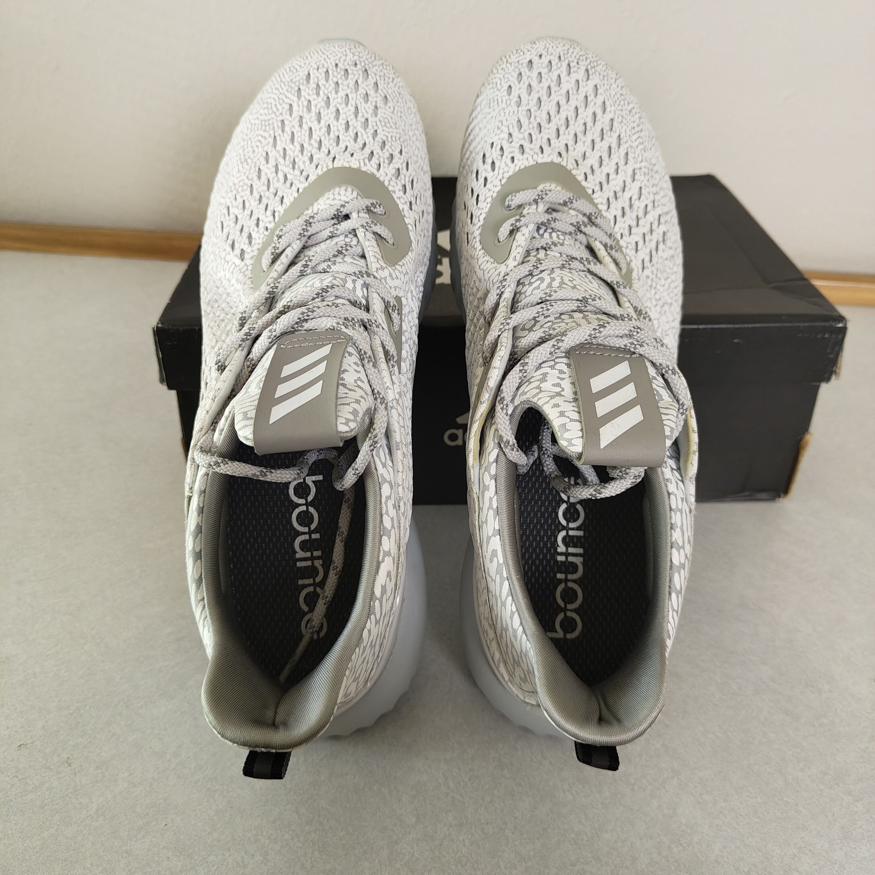 Adidas Adidas Alphabounce BW0427 White & Gray Shoes Men's Size US 11.5 / EU 44-45 - 5 Thumbnail