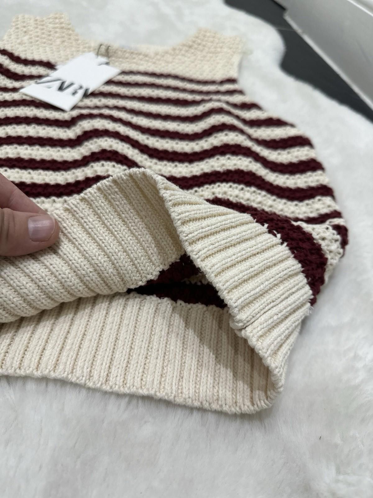 Zara Zara waistcoat cream and burgundy color BNWT Size S / US 4 / IT 40 - 5 Thumbnail