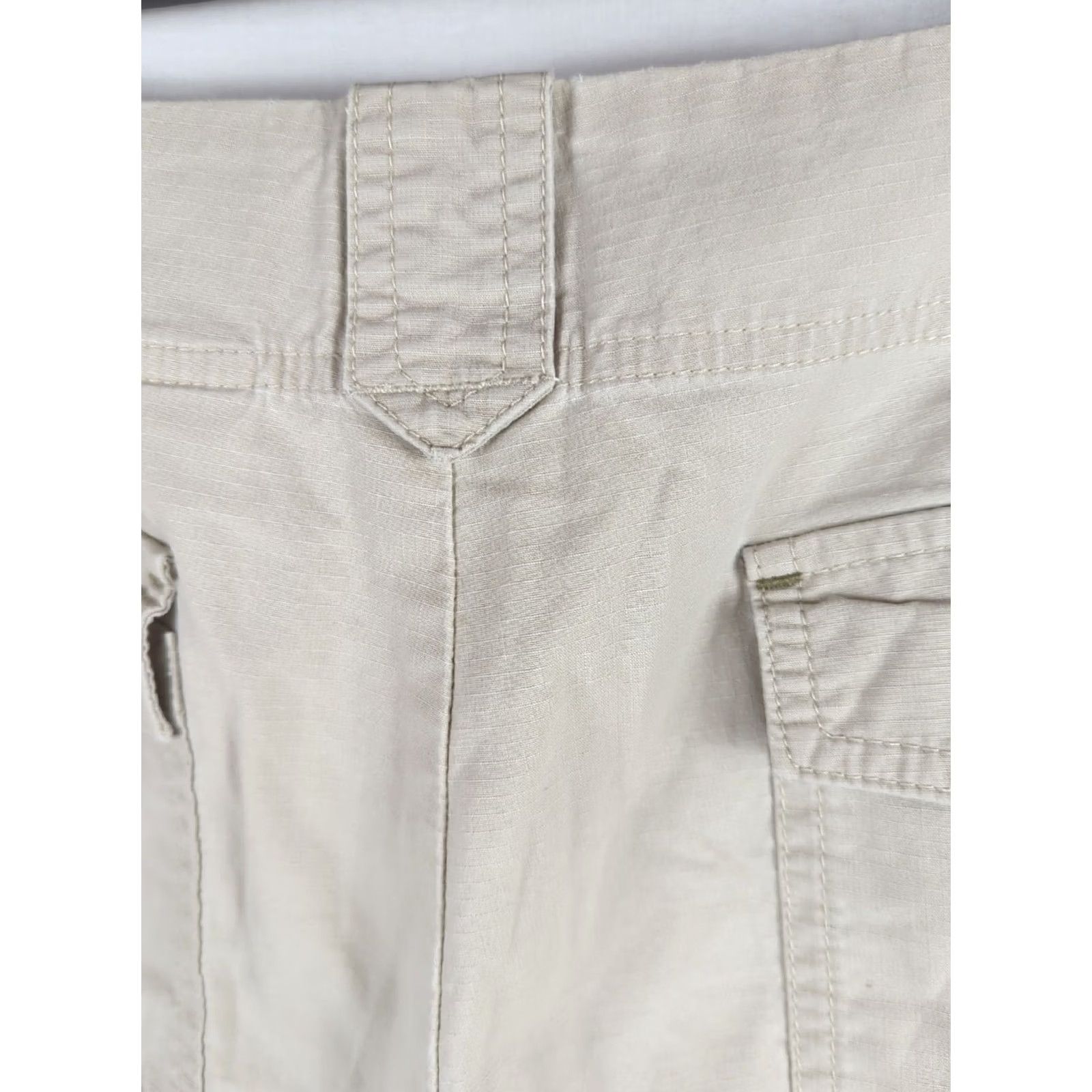 Eddie Bauer Eddie Bauer Mercer Fit Shorts womens Size 16 Beige Cotton Stretch 7" Inseam Size 38" / US 16 / IT 52 - 6 Thumbnail