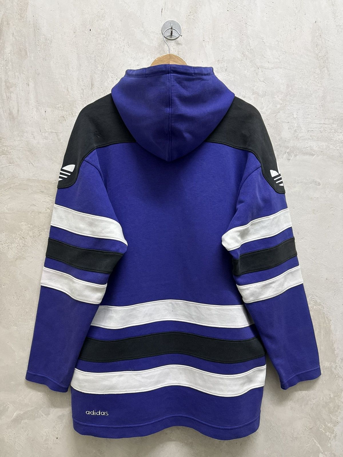 Adidas Vintage 90s Adidas Embroidered Logo Distressed Hoodie Size US L / EU 52-54 / 3 - 4 Thumbnail
