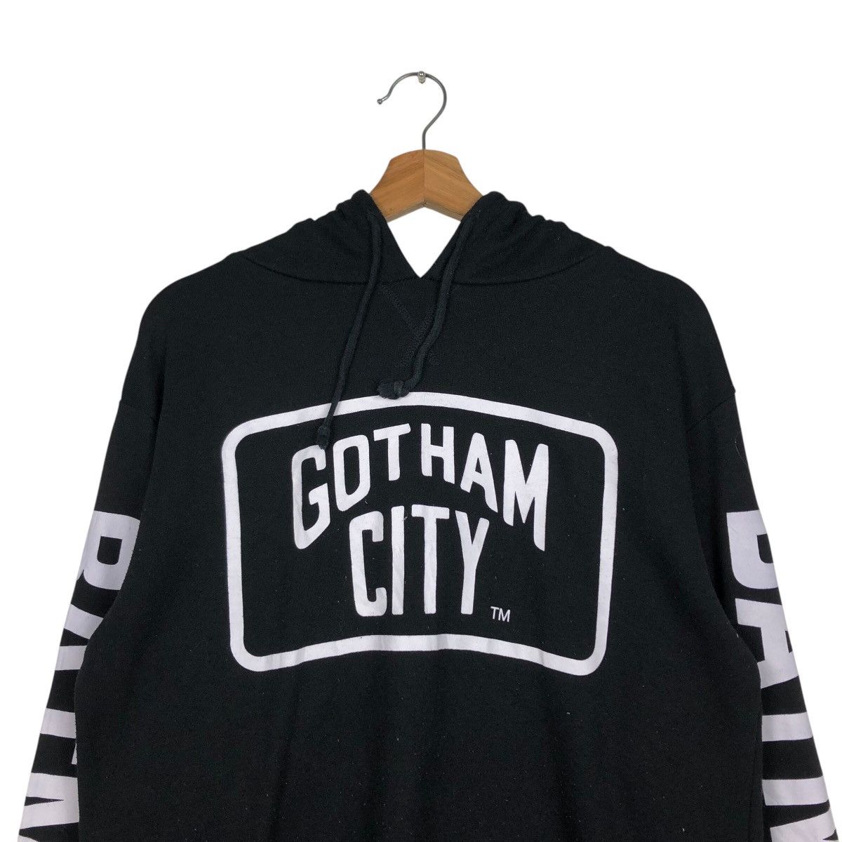 Japanese Brand 📌Vintage Batman Hoodie Pull Over Big Logo Gotham City Size US XL / EU 56 / 4 - 14 Thumbnail