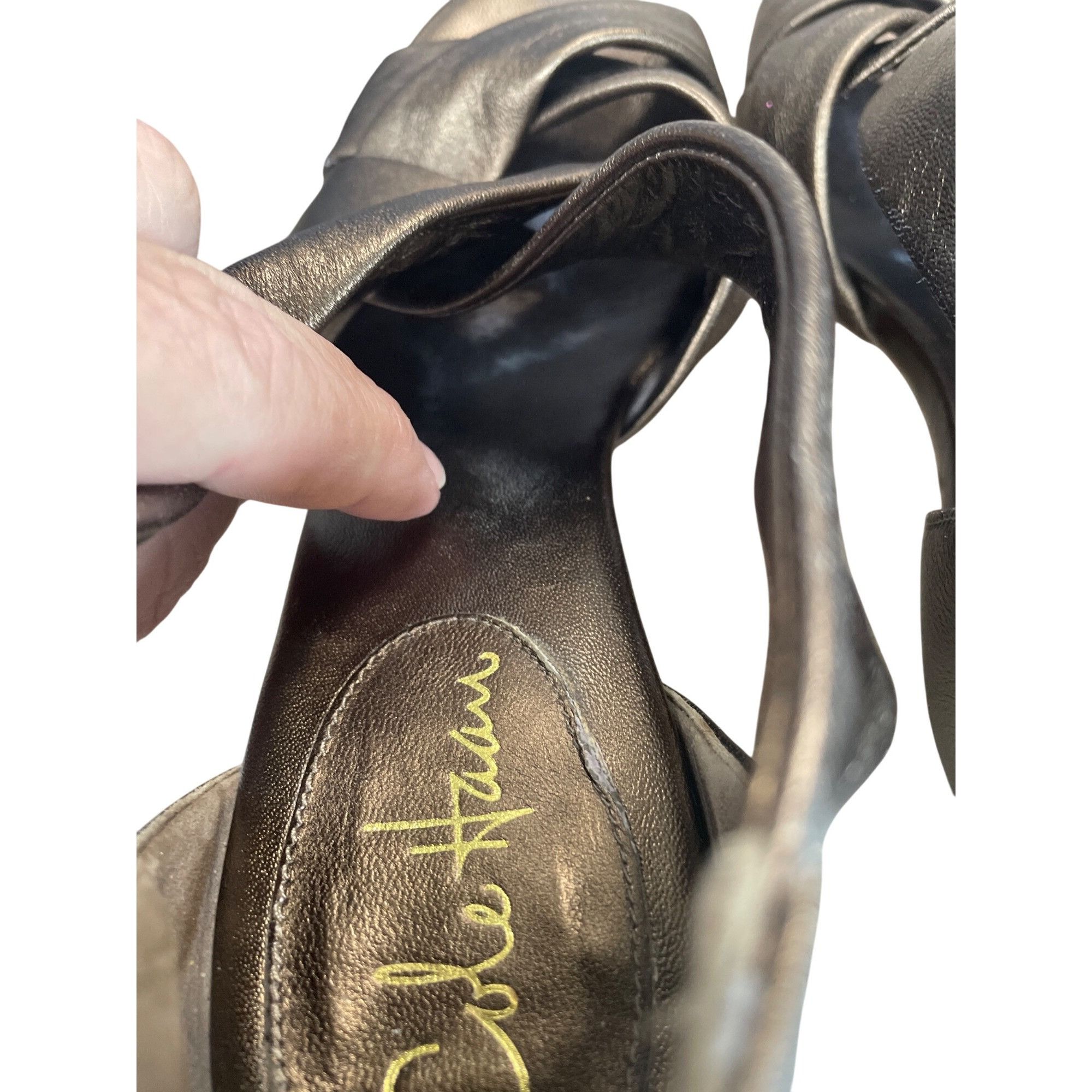 Cole Haan Cole Haan Womans Gold Beige 4" Wedge Heels Shoes Sz 9527 Size US 8 / IT 38 - 12 Thumbnail
