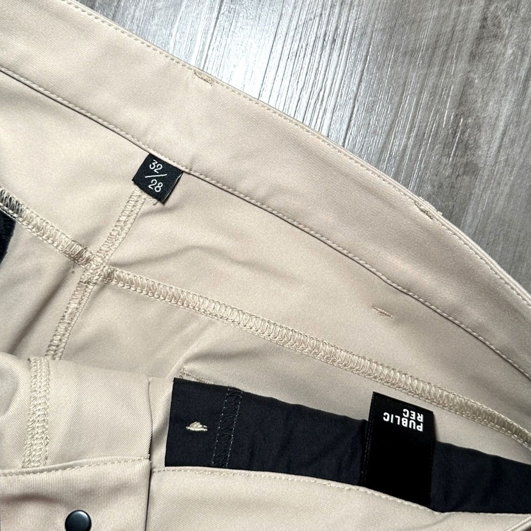 Vintage Public Rec Dealmaker Performance Pants Chin o NWOT 32 Regular Tan Mens 32 Khaki Polyester 100% Inseam 28 Birthday? Size US 32 / EU 48 - 8 Thumbnail