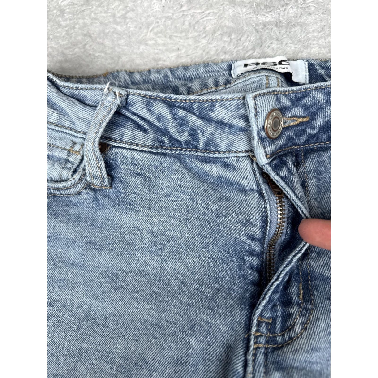 Rsq RSQ Low Rise Flare Jeans Womens 29 Blue Light Wash Stretch 5 Pocket 29x30 Jeans Size 29" - 5 Thumbnail