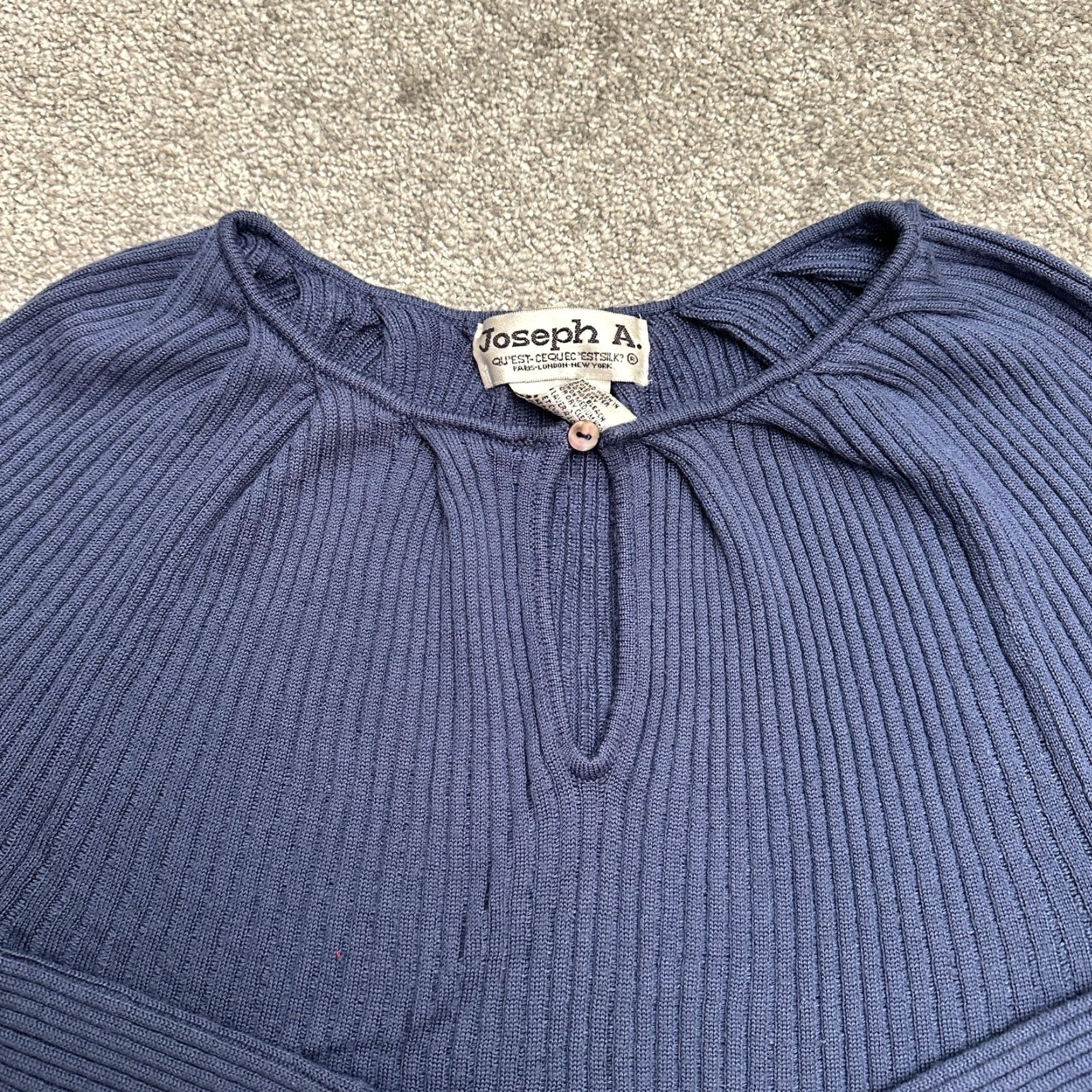 Vintage Joseph A. Keyhole Ribbed Knit Top Sweater Women's Small Blue Acrylic Wool Casual Shirt Blouse Womens Size S Size S / US 4 / IT 40 - 3 Thumbnail