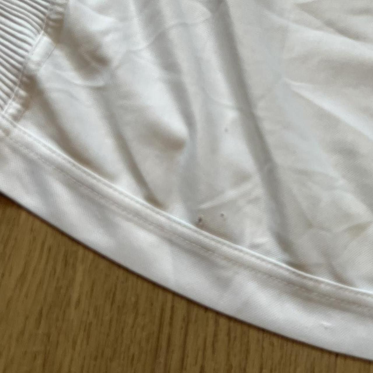 Umbro England home football shirt 1999-00- white and navy Size US XL / EU 56 / 4 - 8 Thumbnail