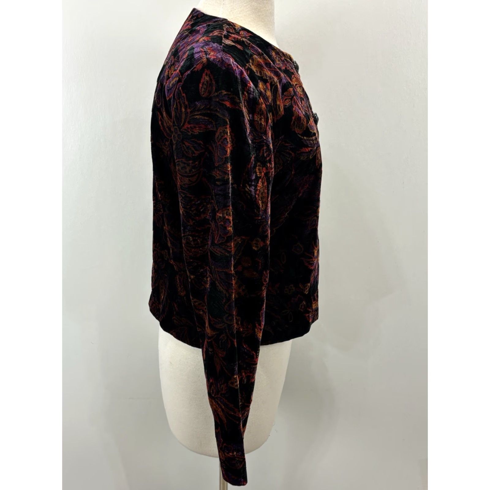 Vintage VINTAGE Norton McNaughton Black Velvet Floral Jacket Size 8 Women’s Party/Cocktail Whimsigoth Size M / US 6-8 / IT 42-44 - 4 Thumbnail