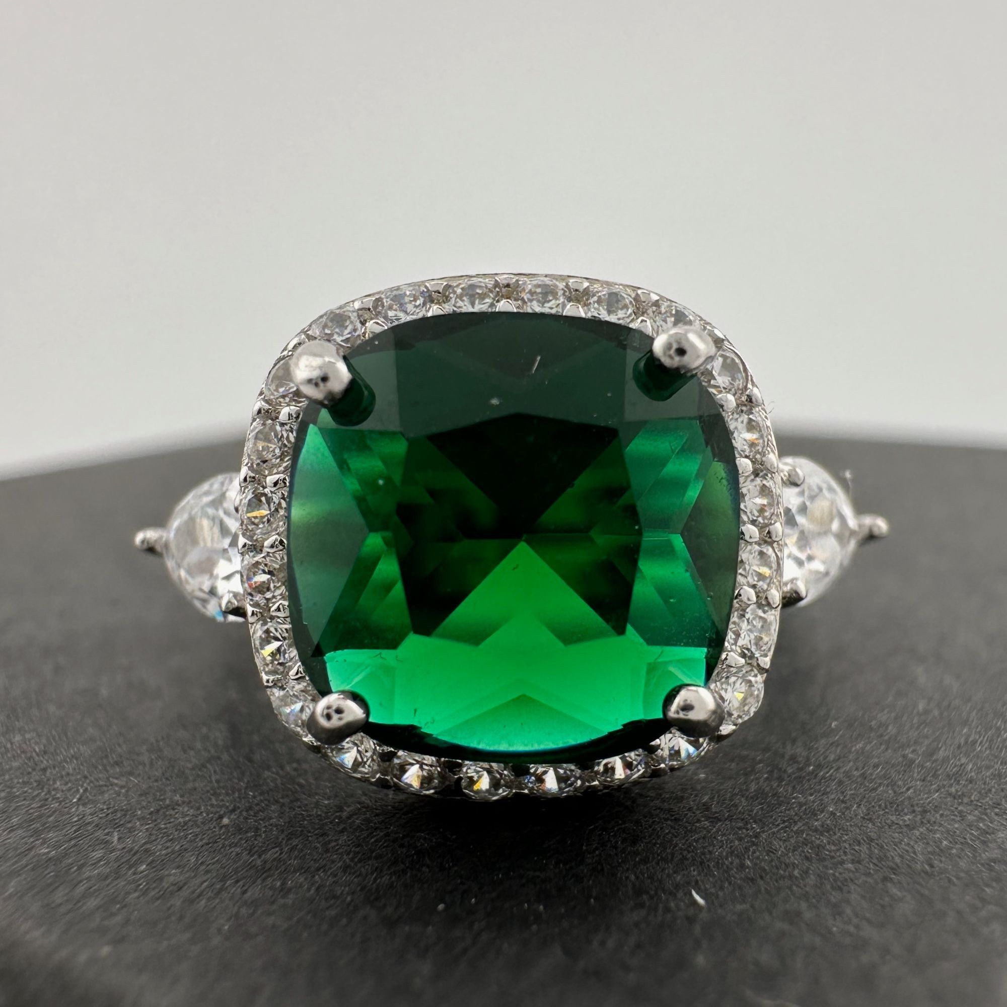 Other 3.66ct Lab Created Emerald and White Gemstone Ring Size 7 Size ONE SIZE - 10 Thumbnail