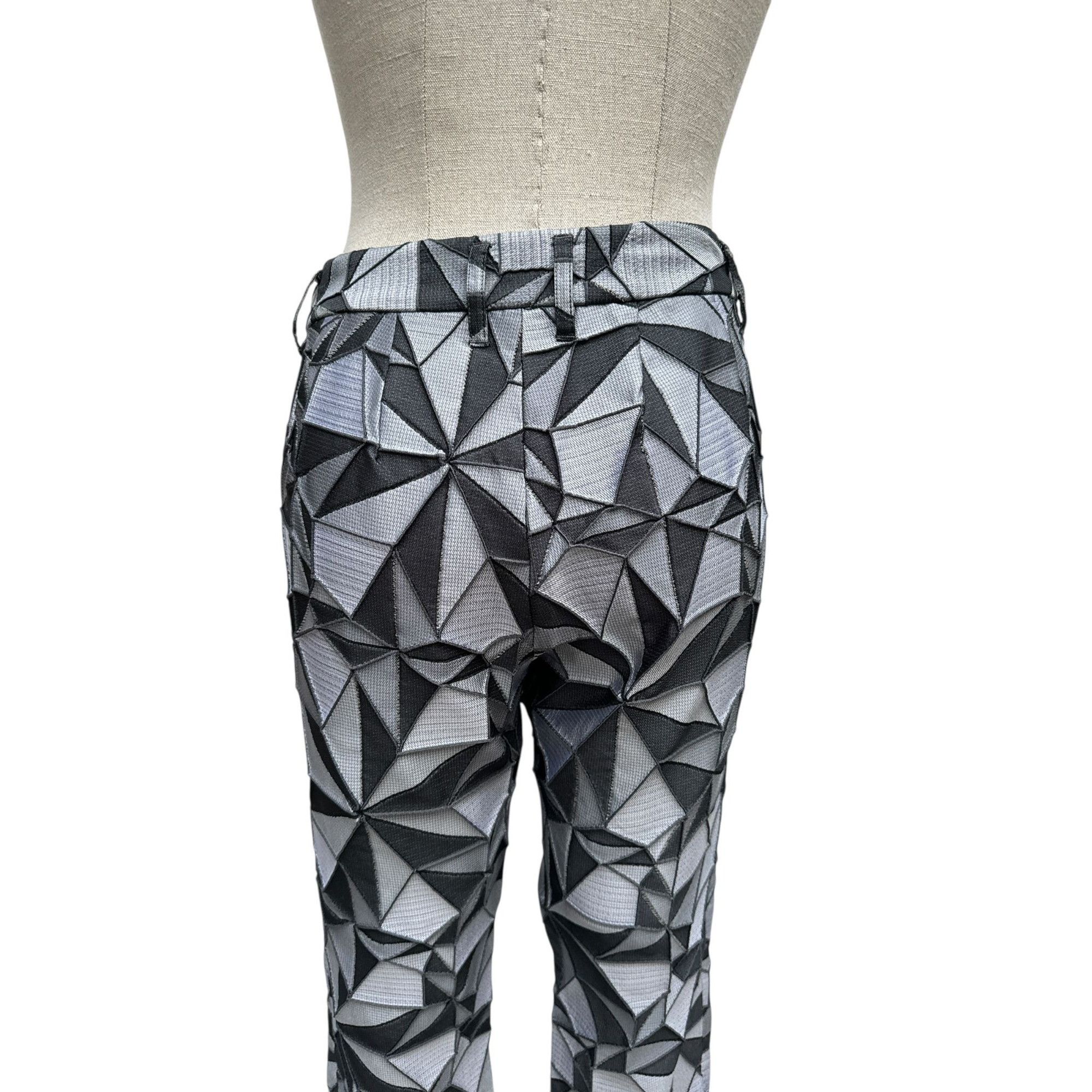 Issey Miyake Issey Miyake Grey/Black “Origami” Geometric Pants Size 1 fit Size 26" / US 2 / IT 38 - 5 Thumbnail