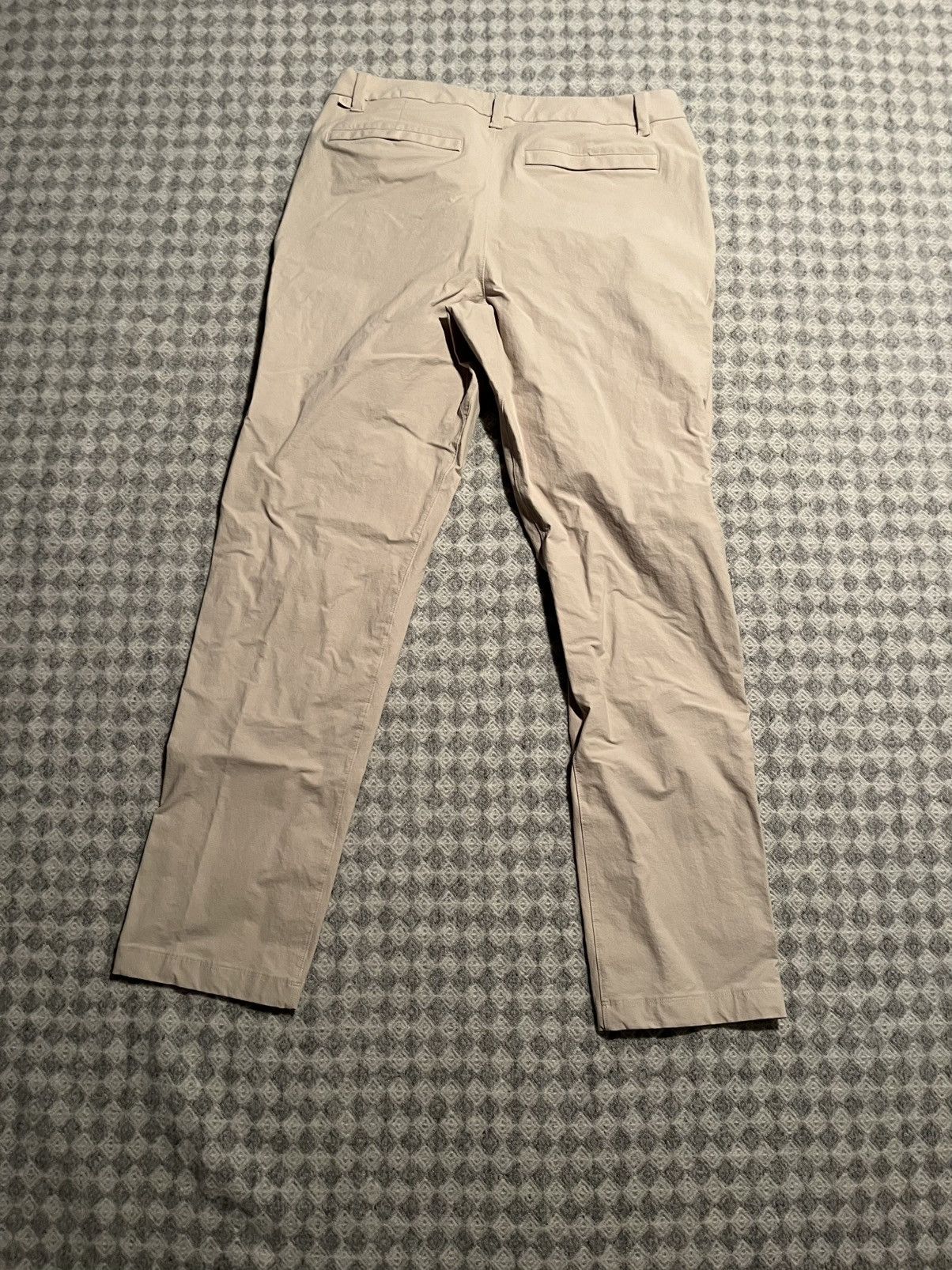 Lululemon Lululemon Khaki style pants dress office wear size 33 Size US 33 - 3 Thumbnail